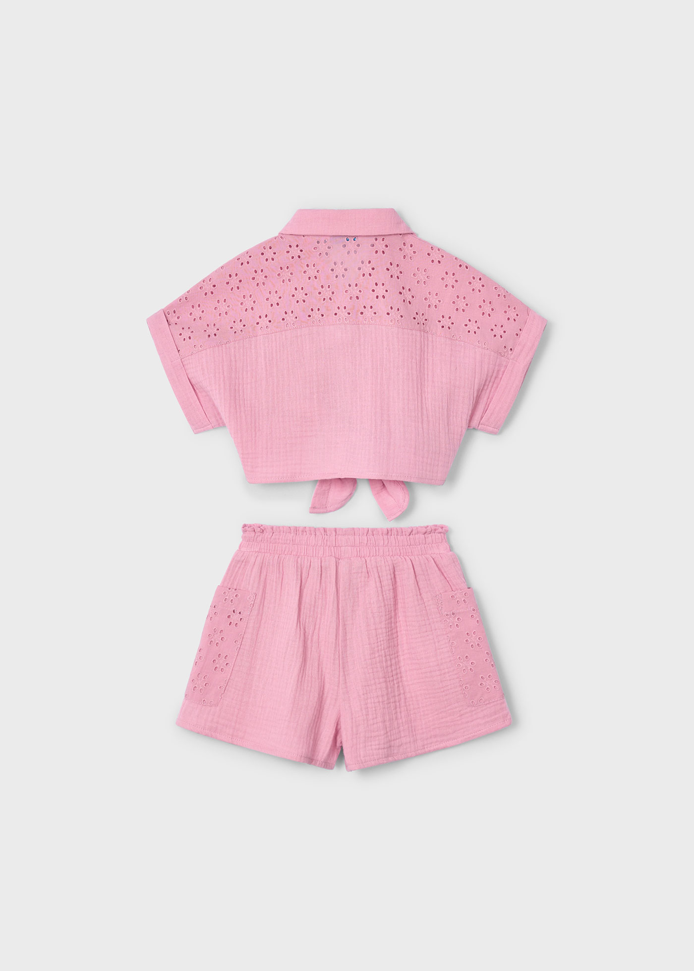 Girl openwork shorts and blouse set