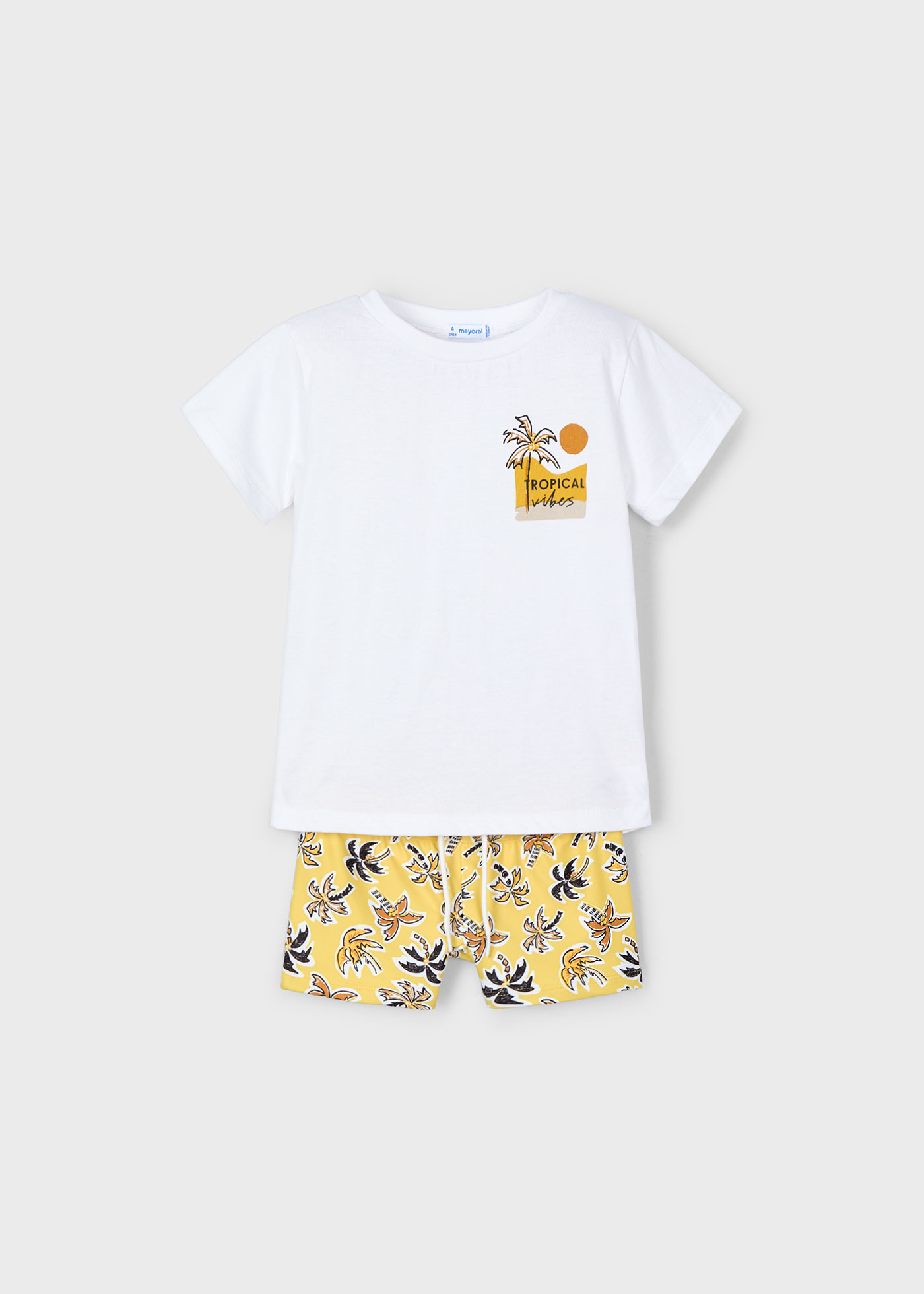 Conjunto bañador y camiseta protección solar niño