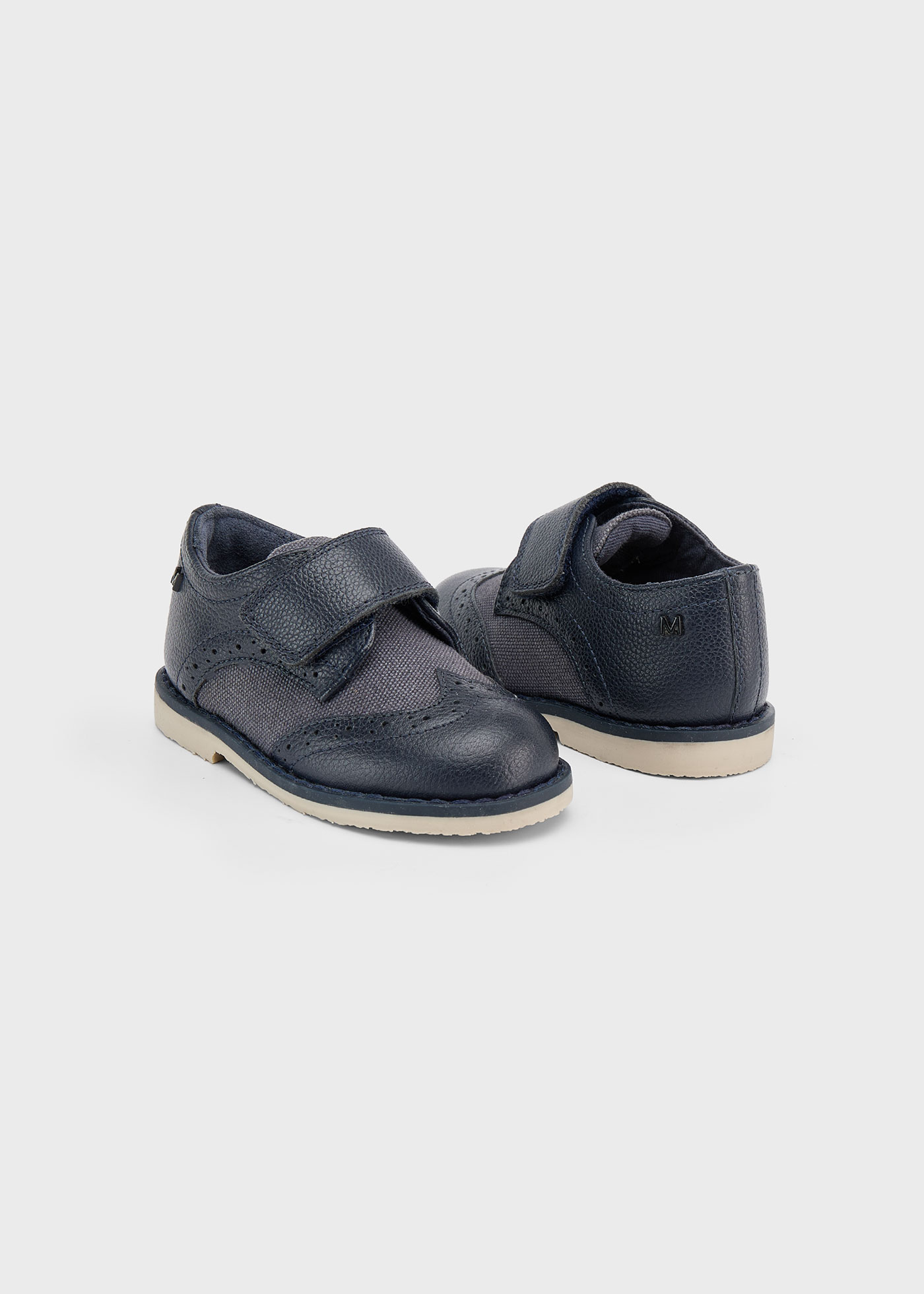 Chaussures velcro en cuir bébé