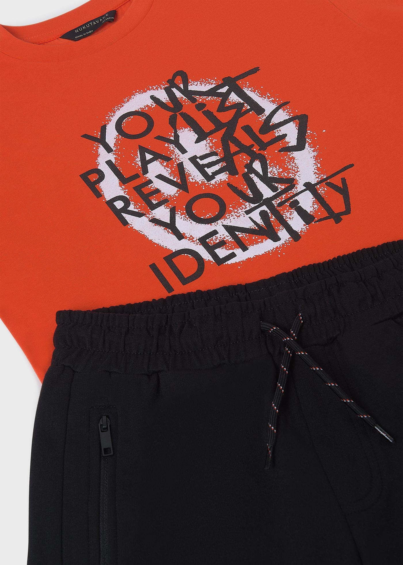 Conjunto bermudas e t-shirt mensagem rapaz