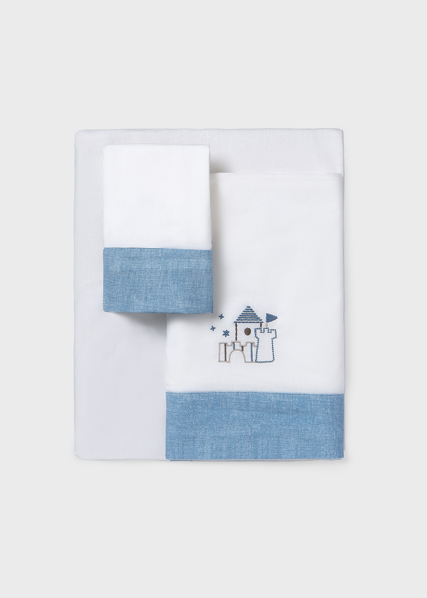 Baby set of cot sheets