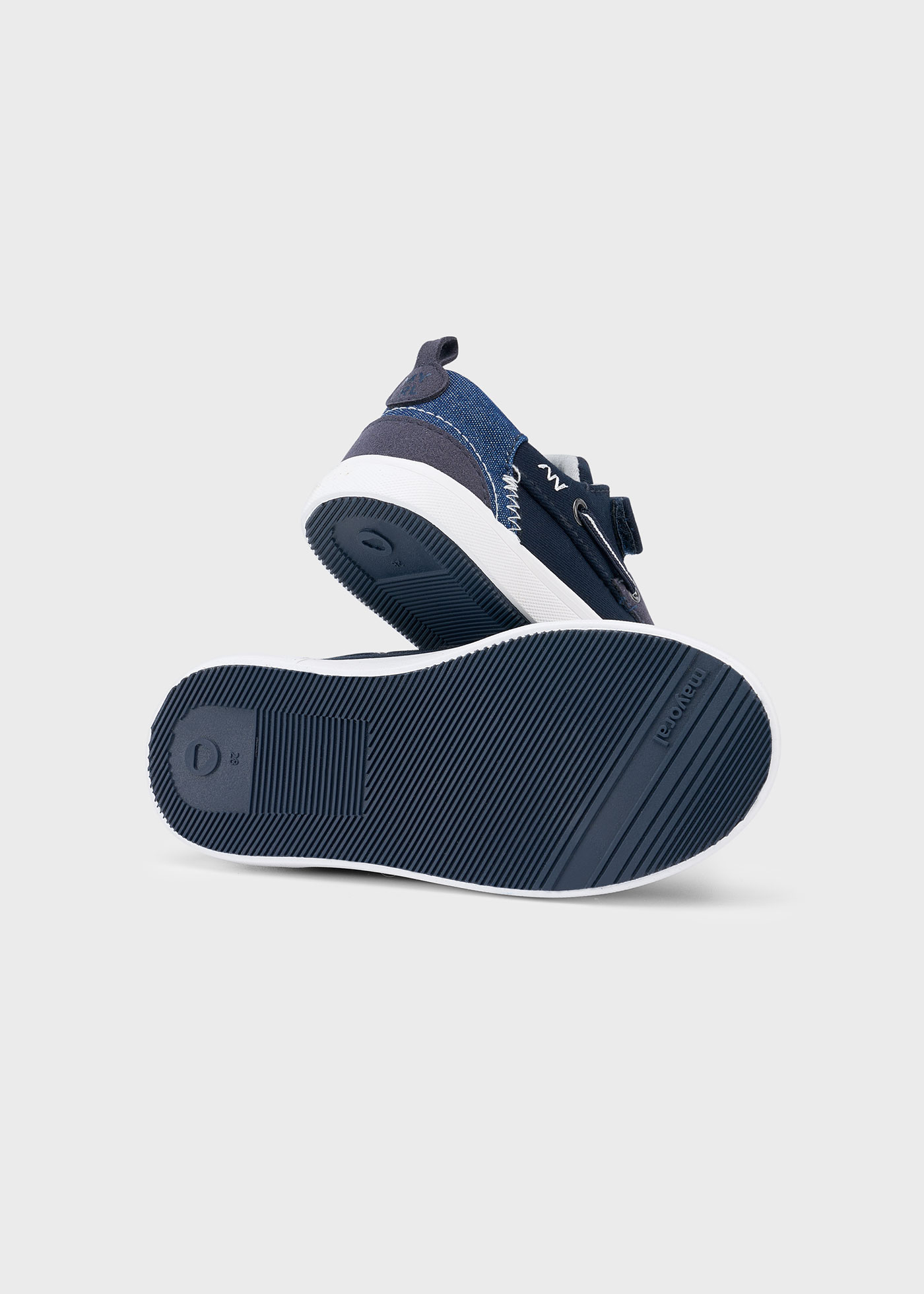 Buty marynarskie płócienne dla chłopca