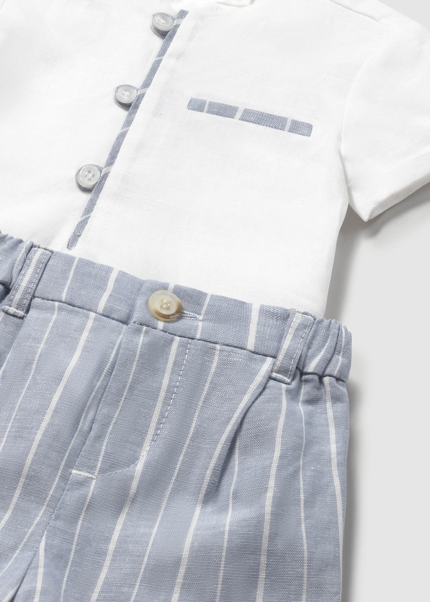 Conjunto pantalón corto y camisa con lino recién nacido