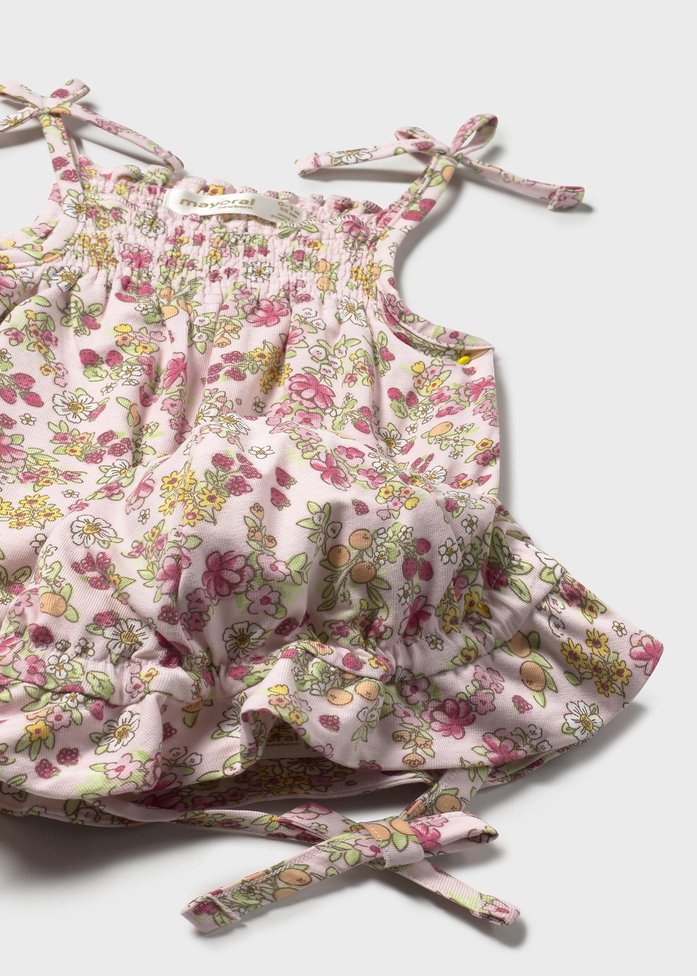 Peto con gorro florecitas recién nacida