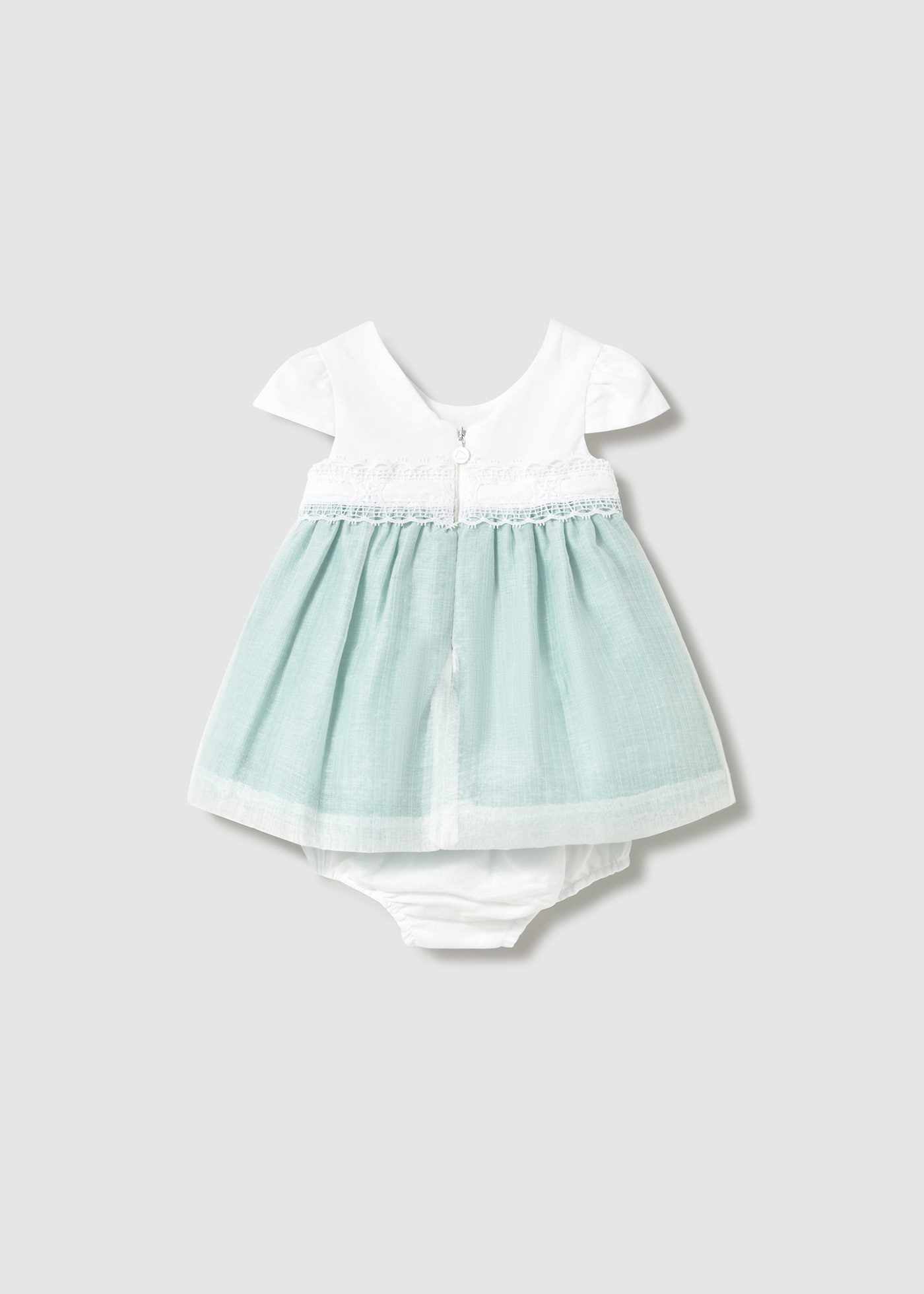 Vestido com tapa fralda combinado cerimónia recém nascida