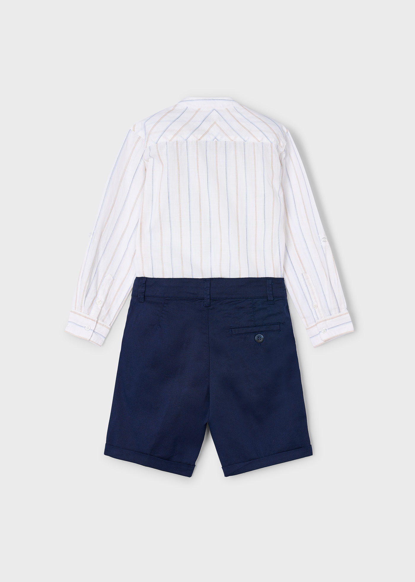 Conjunto bermuda e camisa gola mao menino