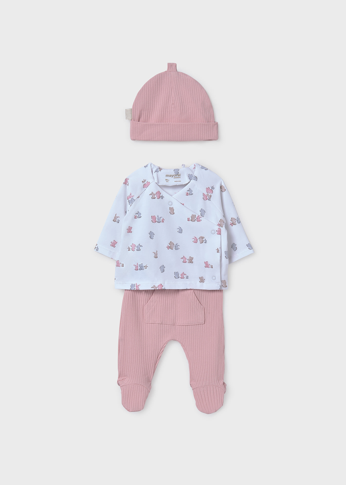 Lot cadeau 3 pièces avec bonnet bébé