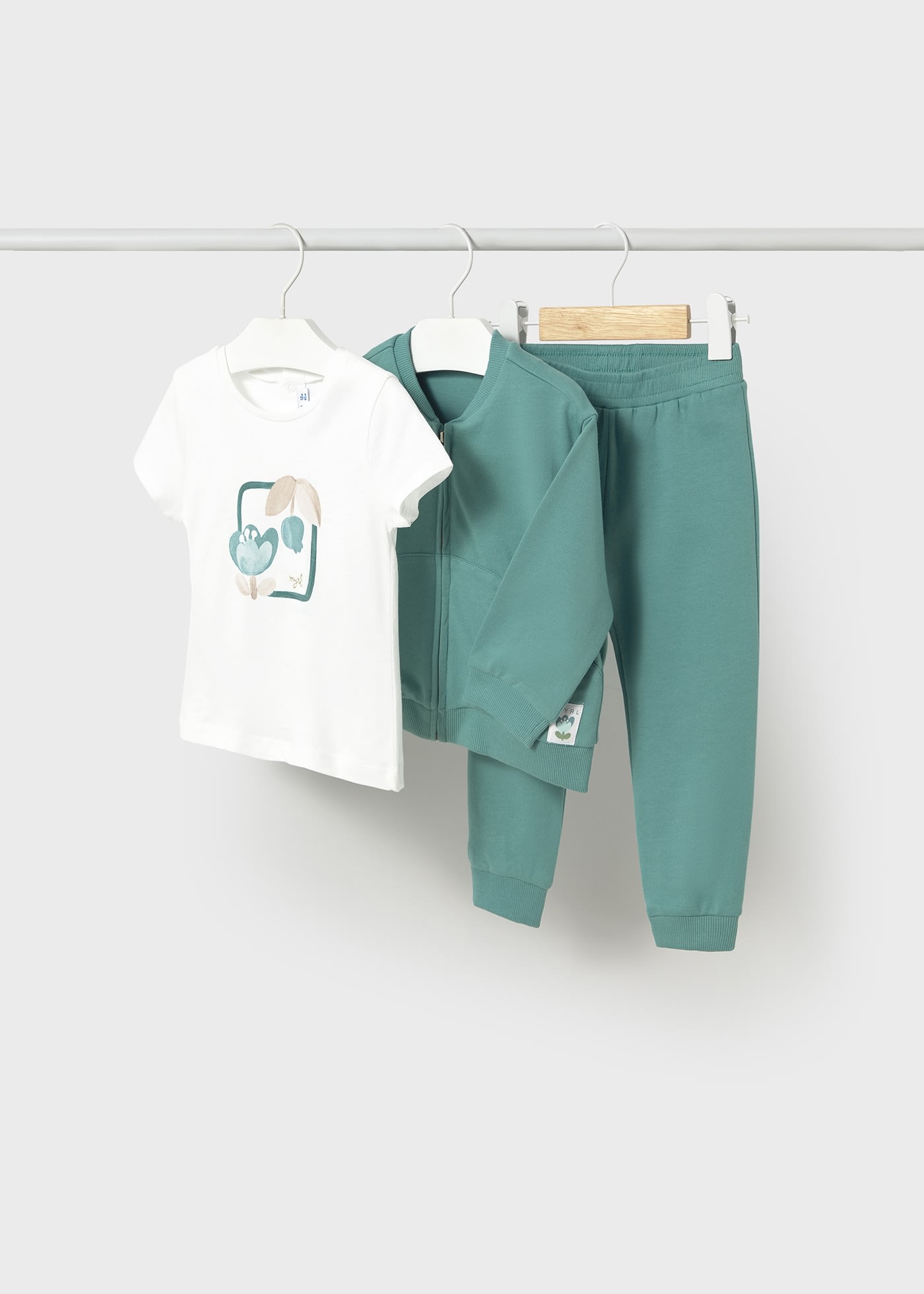 Fato treino 3 peças com t-shirt bebé