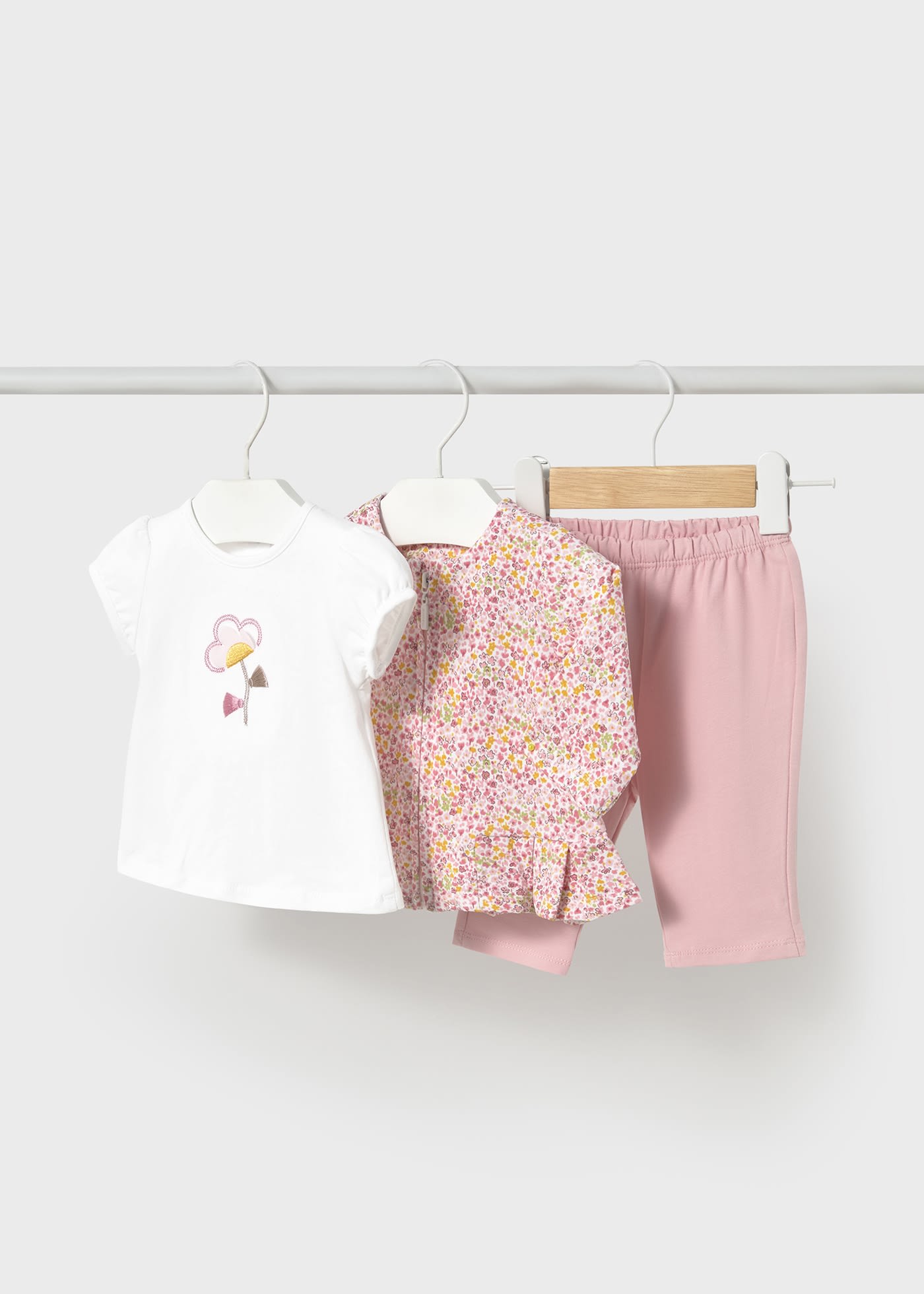 Survêtement avec t-shirt à fleurs nouveau-né