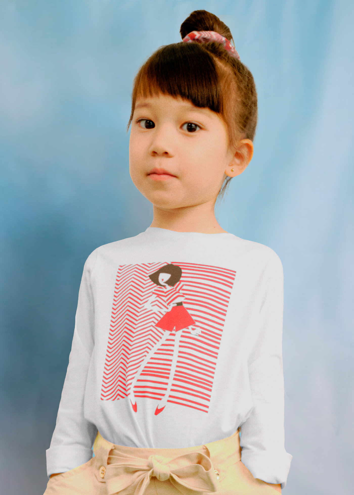 Girl Long-Sleeve T-Shirt with Hair Tie