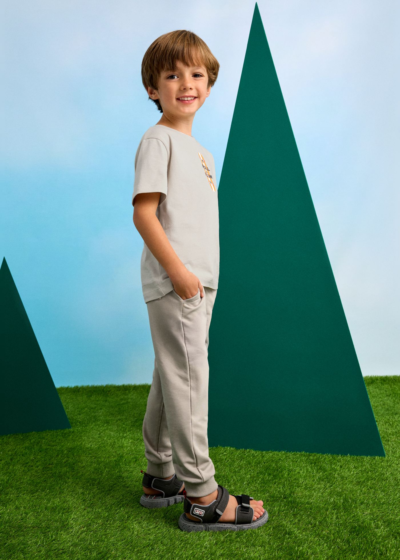 Boy basic sporty trousers