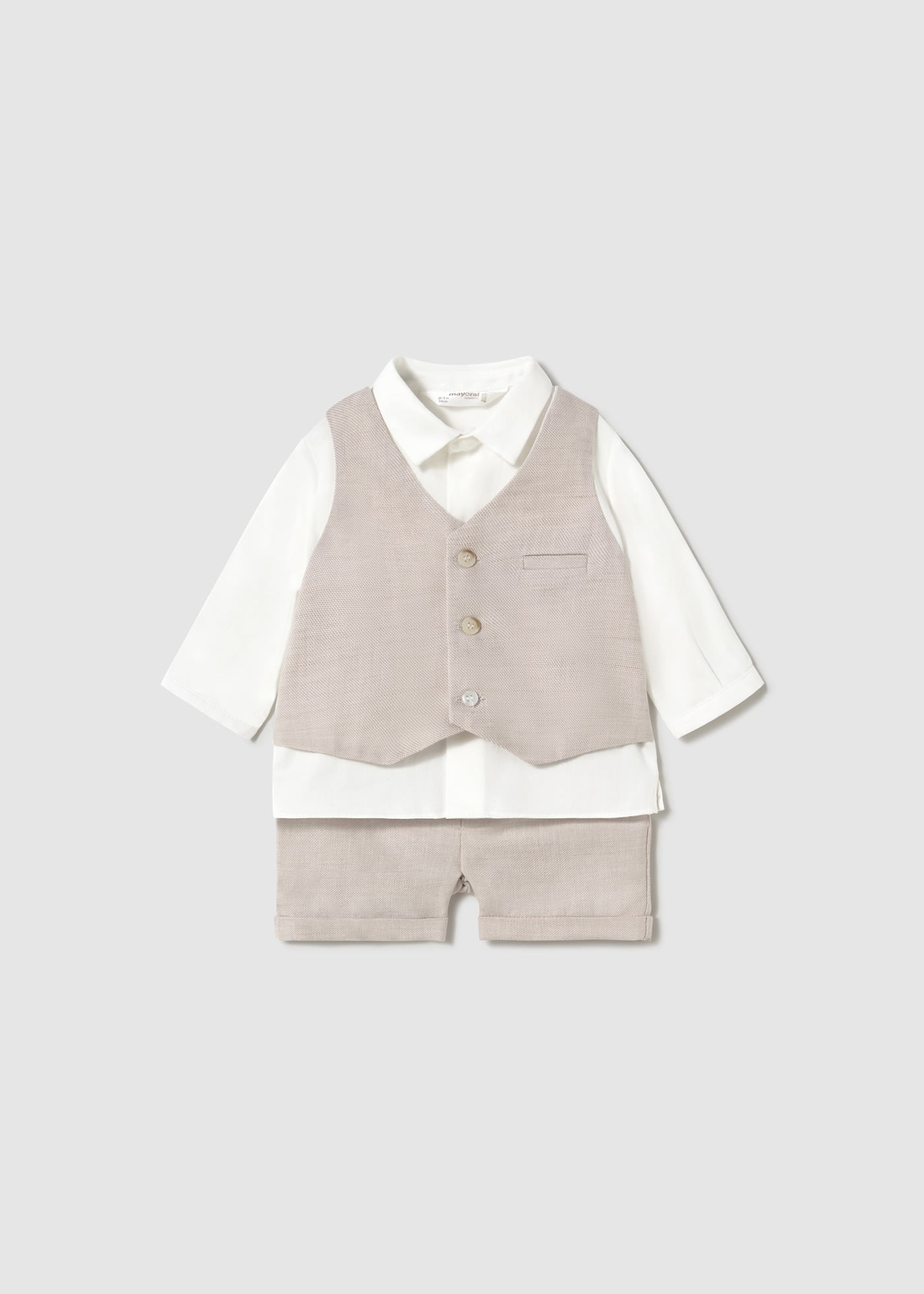 Conjunto pantalón corto y camisa con chaleco recién nacido