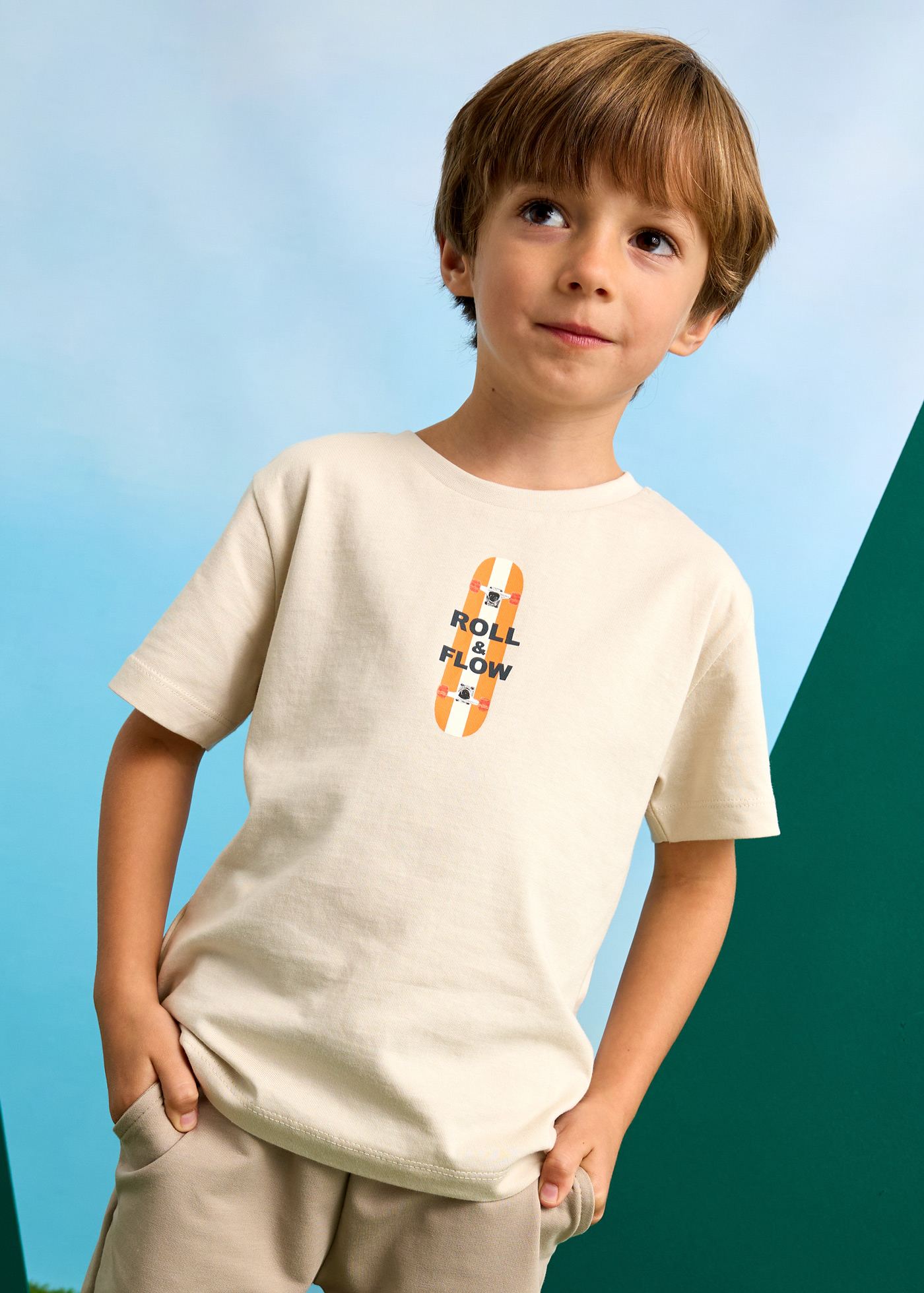 Camiseta estampado trasero monopatín niño