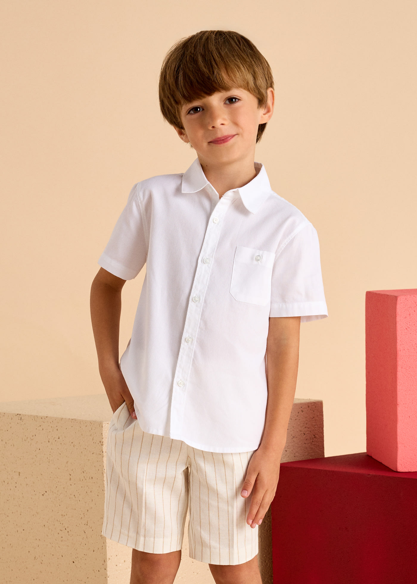Bermudas elegantes com linho menino