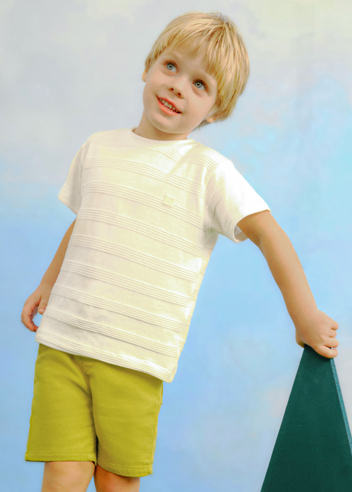Boy twill shorts with drawstring