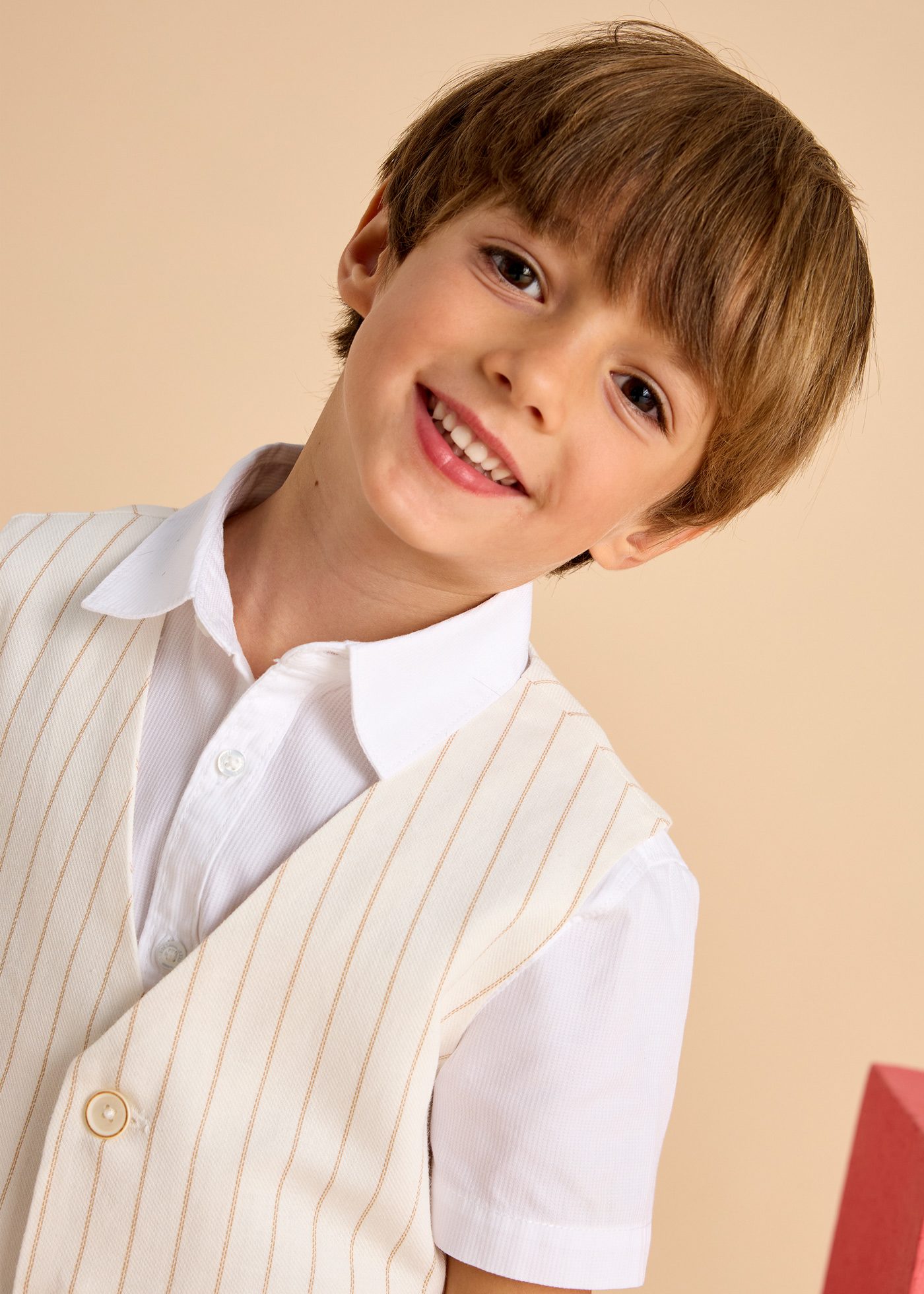 Colete elegante com linho menino