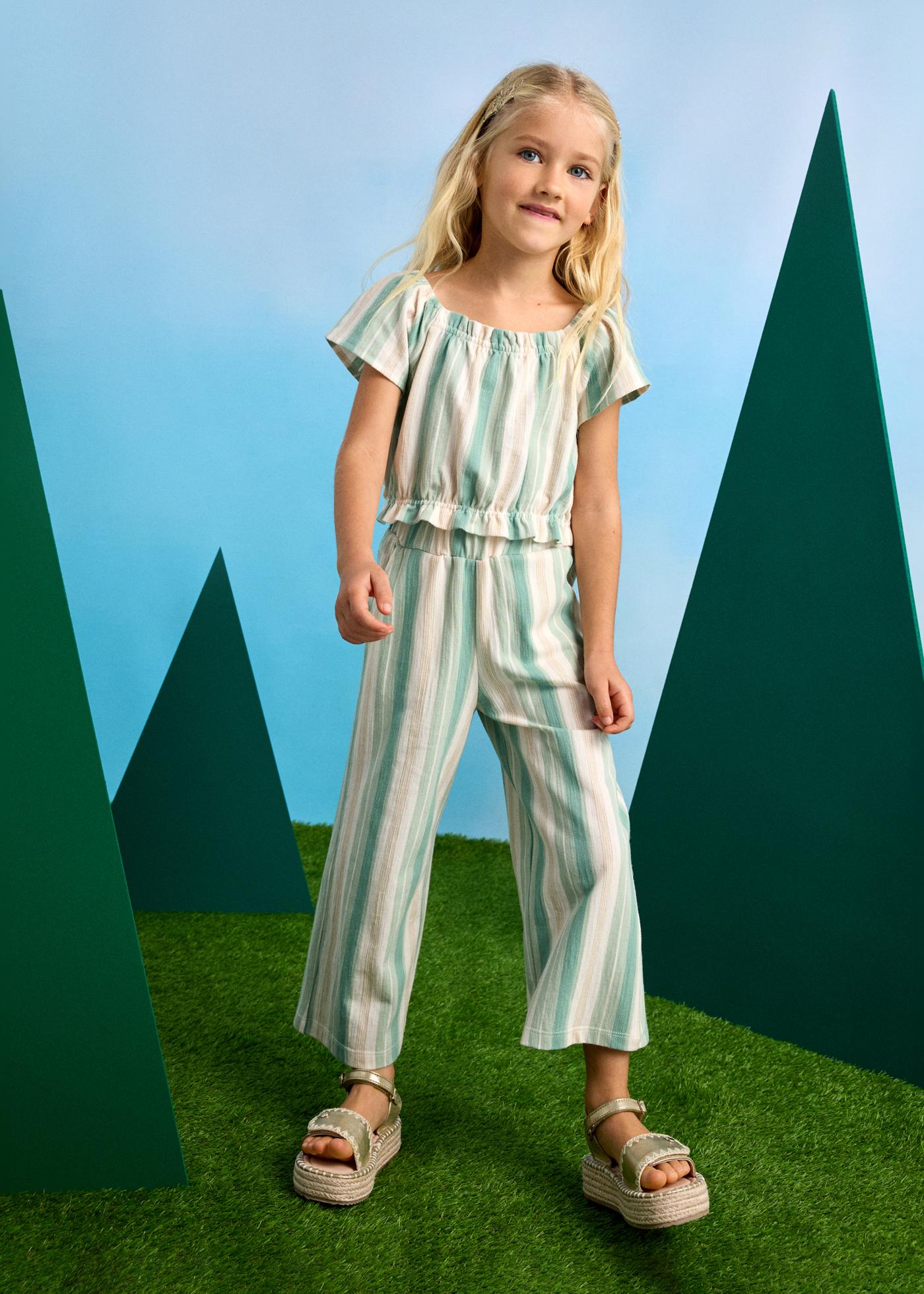 Set cu pantaloni lungi si tricou dungi fetita
