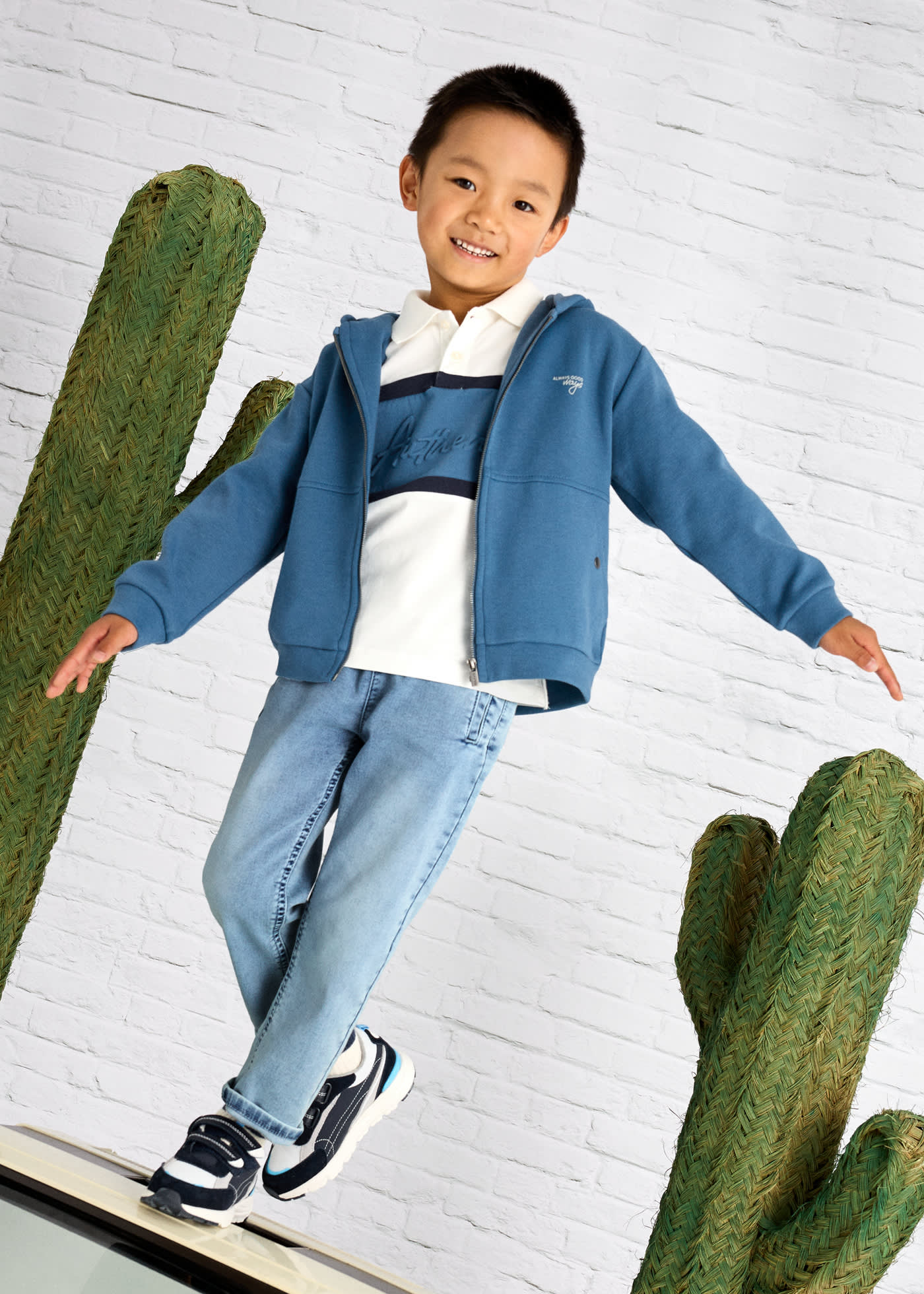 Boy jeans with drawstring