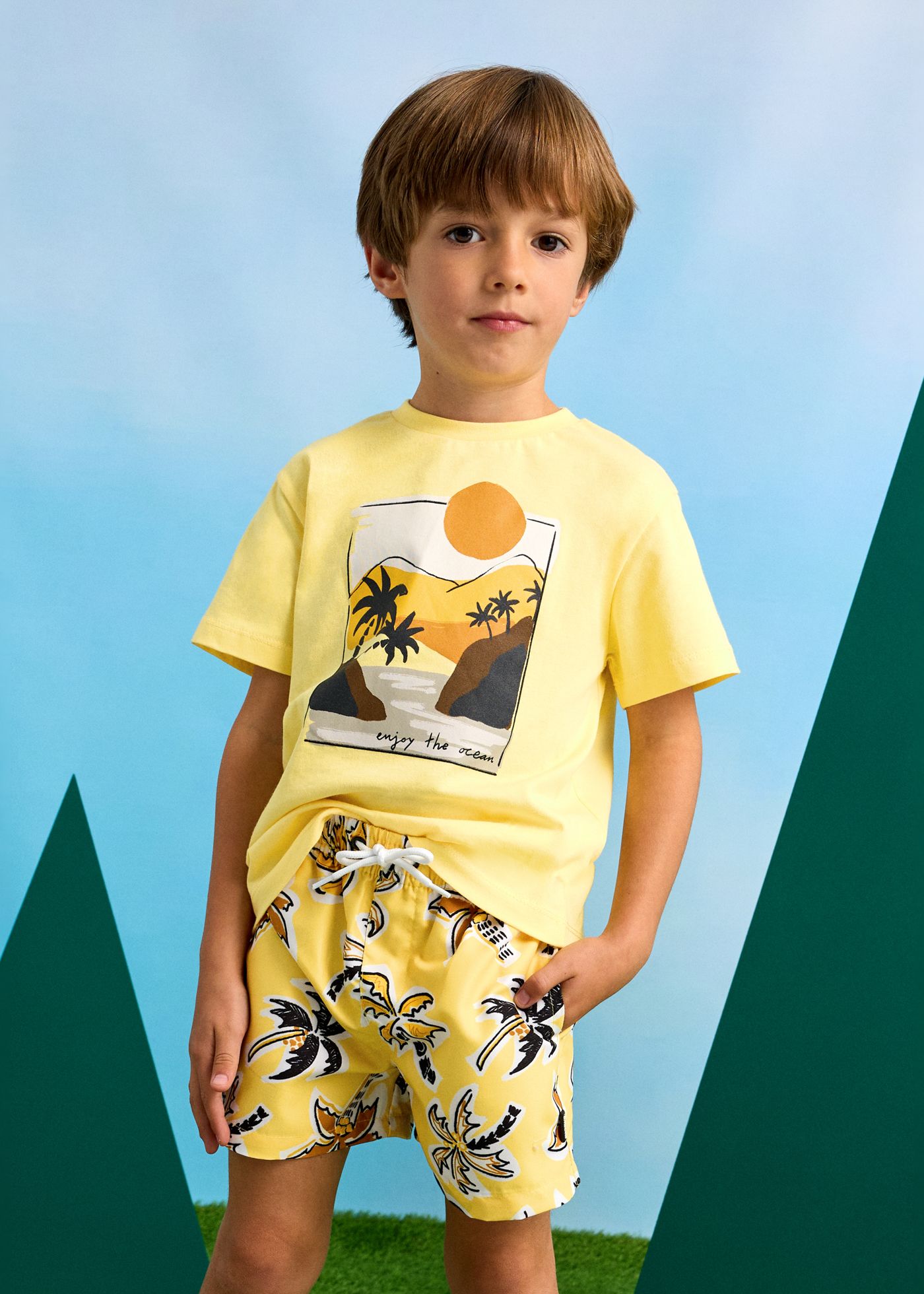 Traje de baño bermuda estampado niño