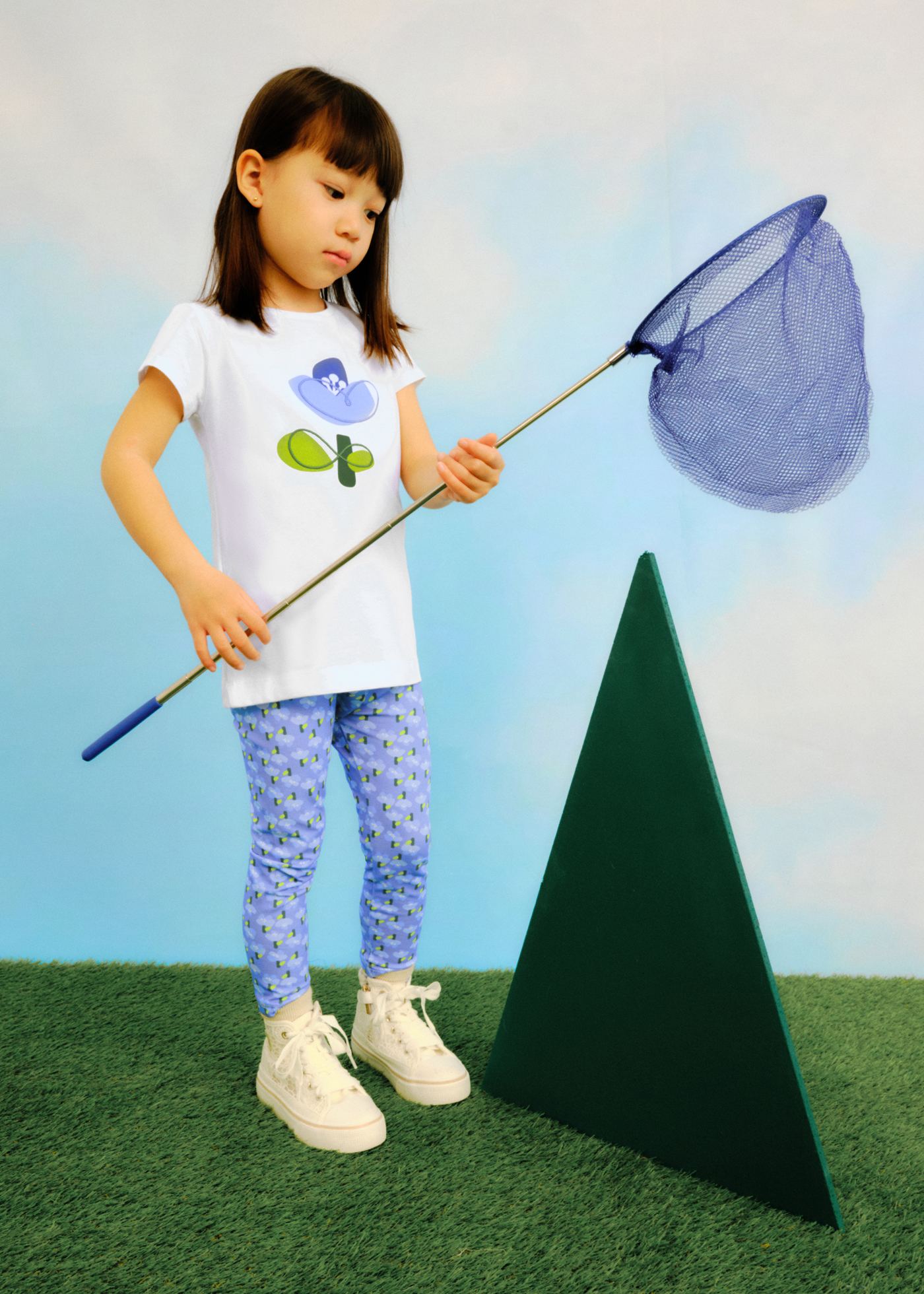 Completo leggings alla caviglia e maglietta stampata bambina