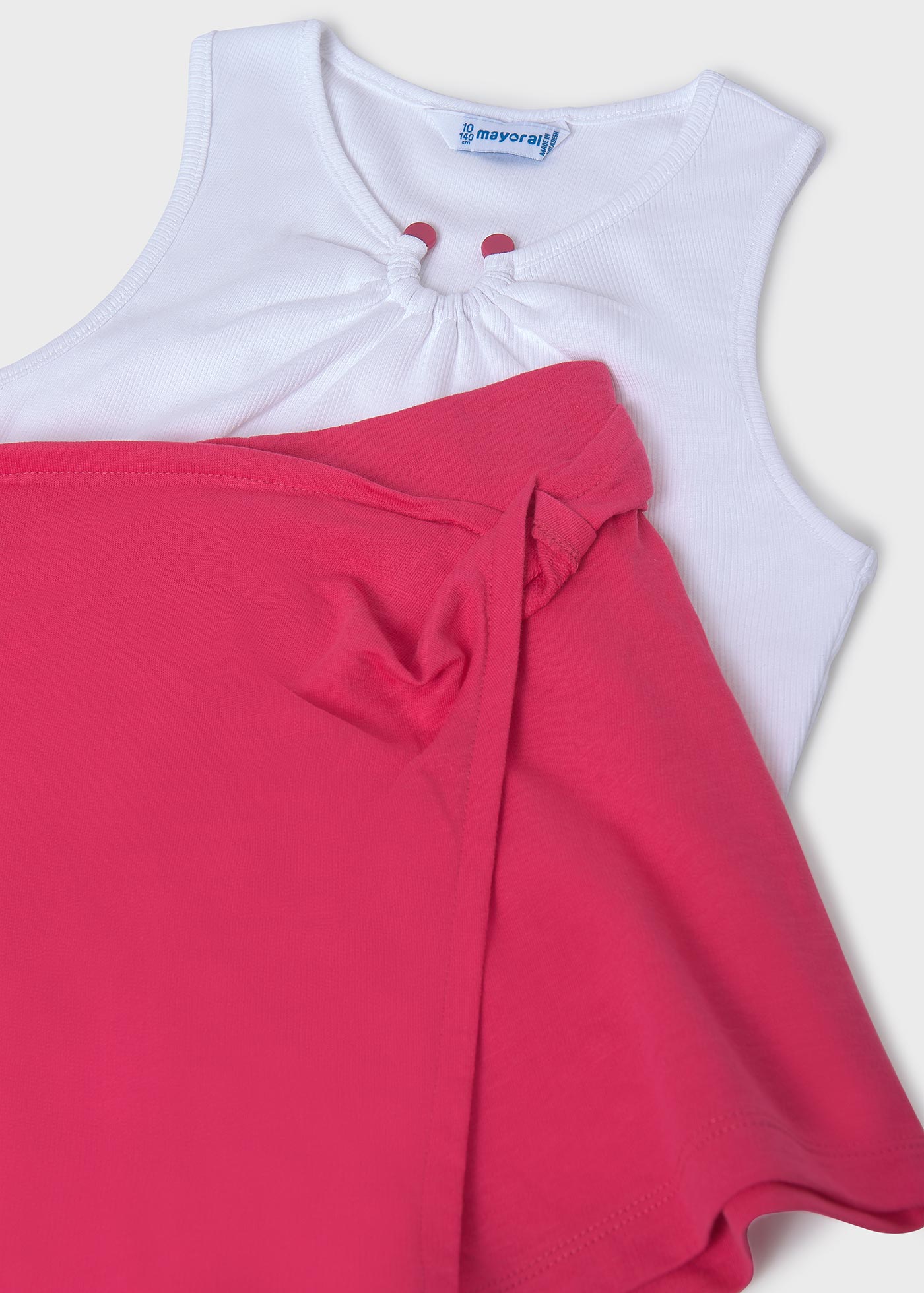 Conjunto falda pantalón y playera canalé chica