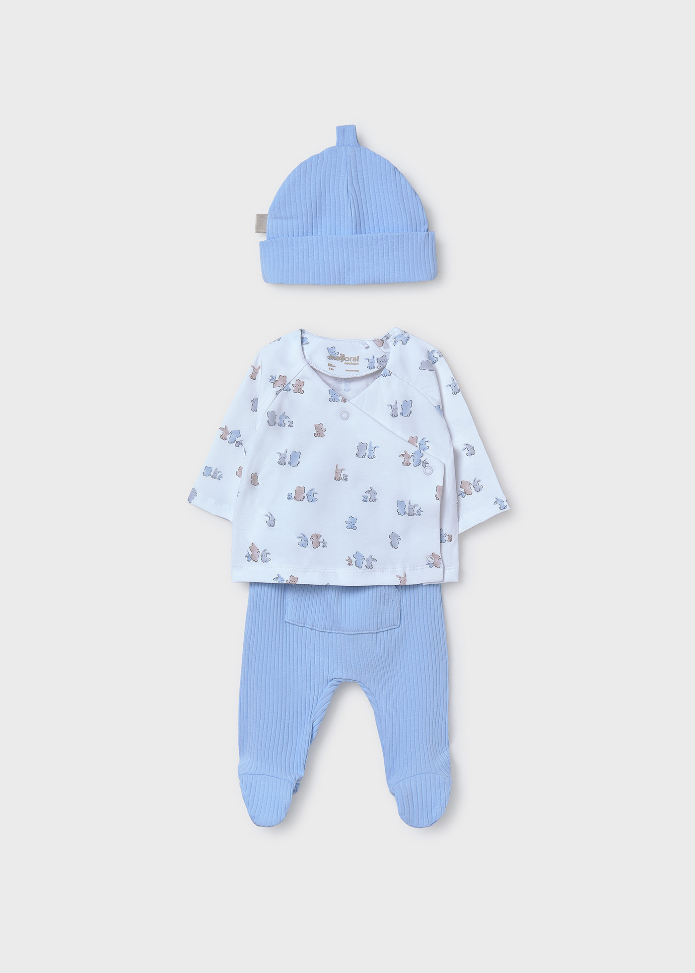 Lot cadeau 3 pièces avec bonnet bébé