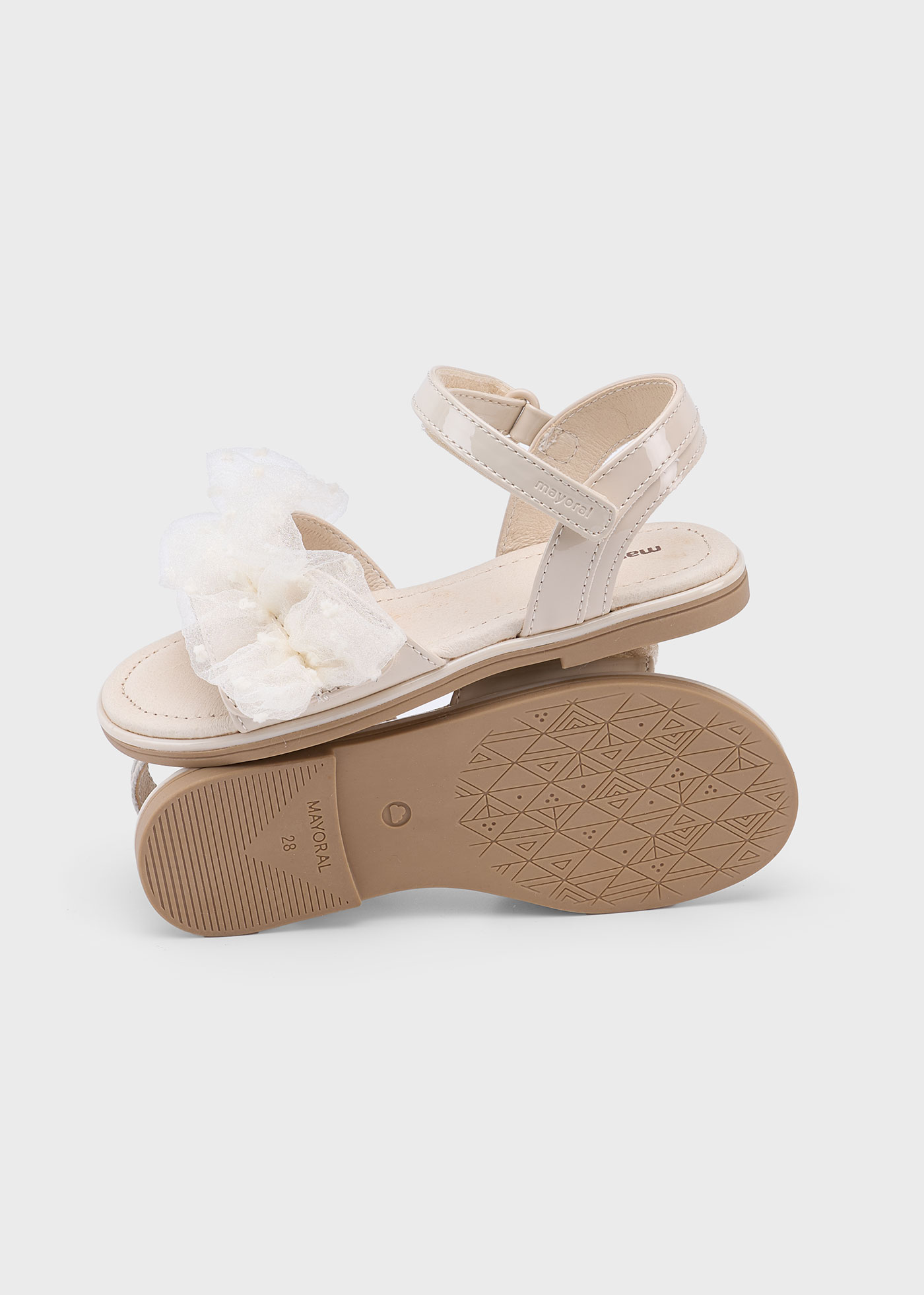 Sandales en cuir verni fille