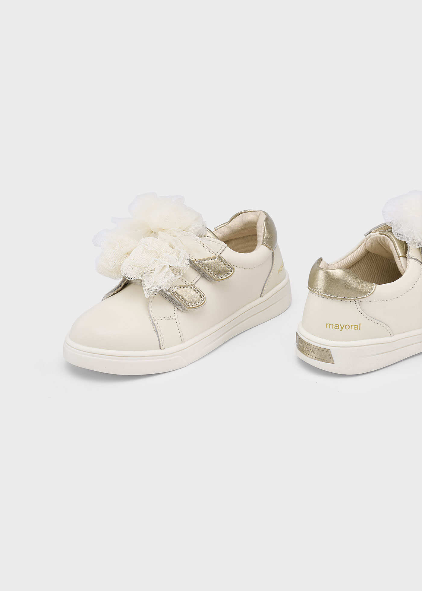 Girl leather flower trainers