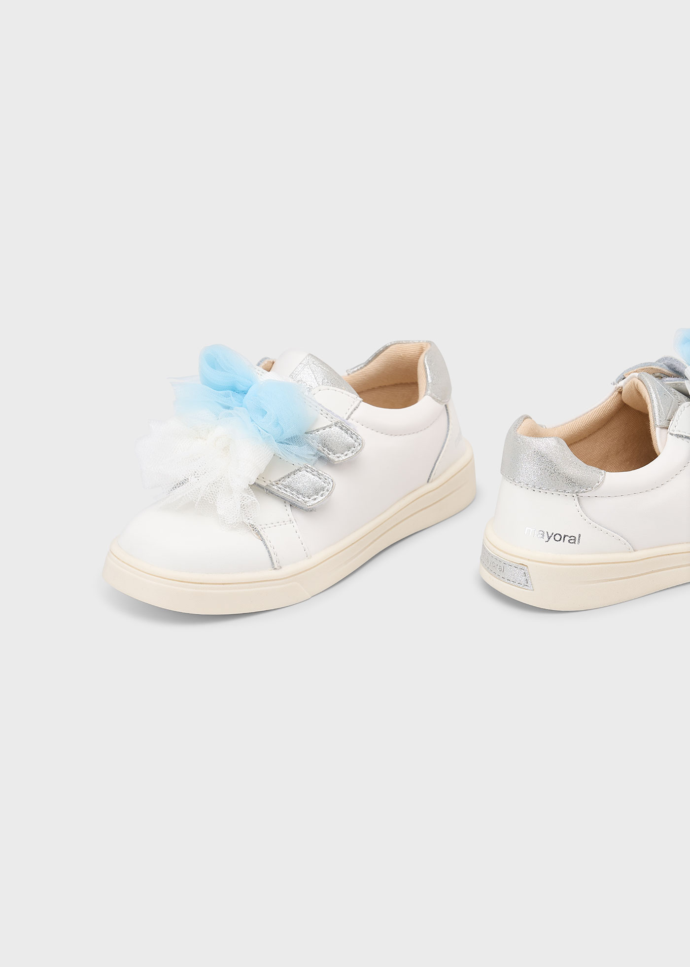Scarpe sportive fiocchi pelle bambina