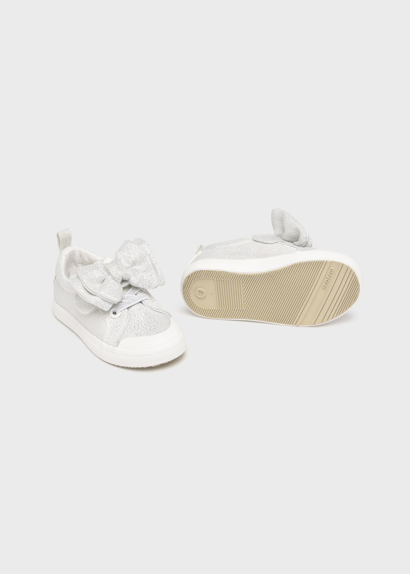 Buty sportowe płócienne z kokardą dla niemowlęcia