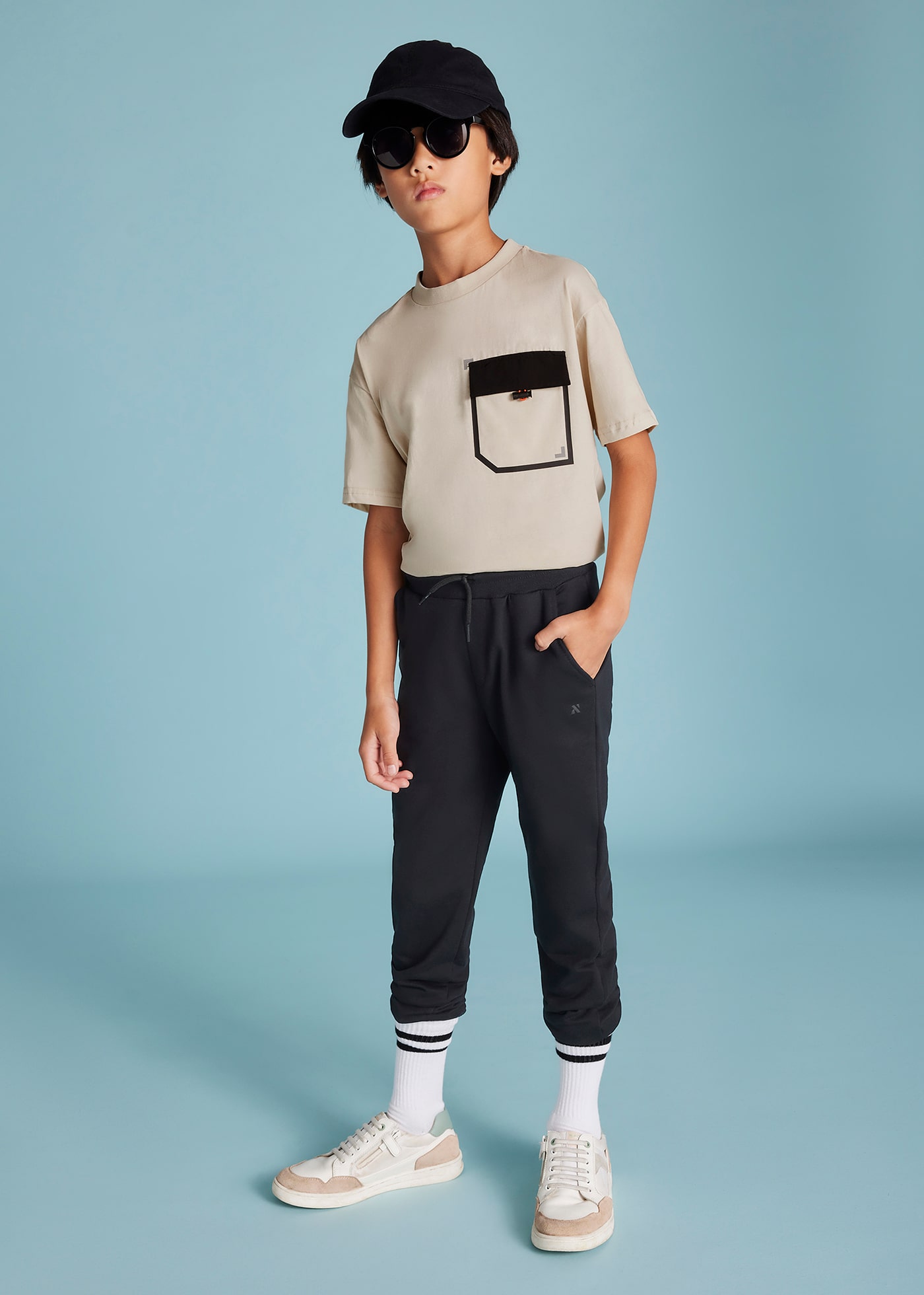 Boy basic sporty trousers