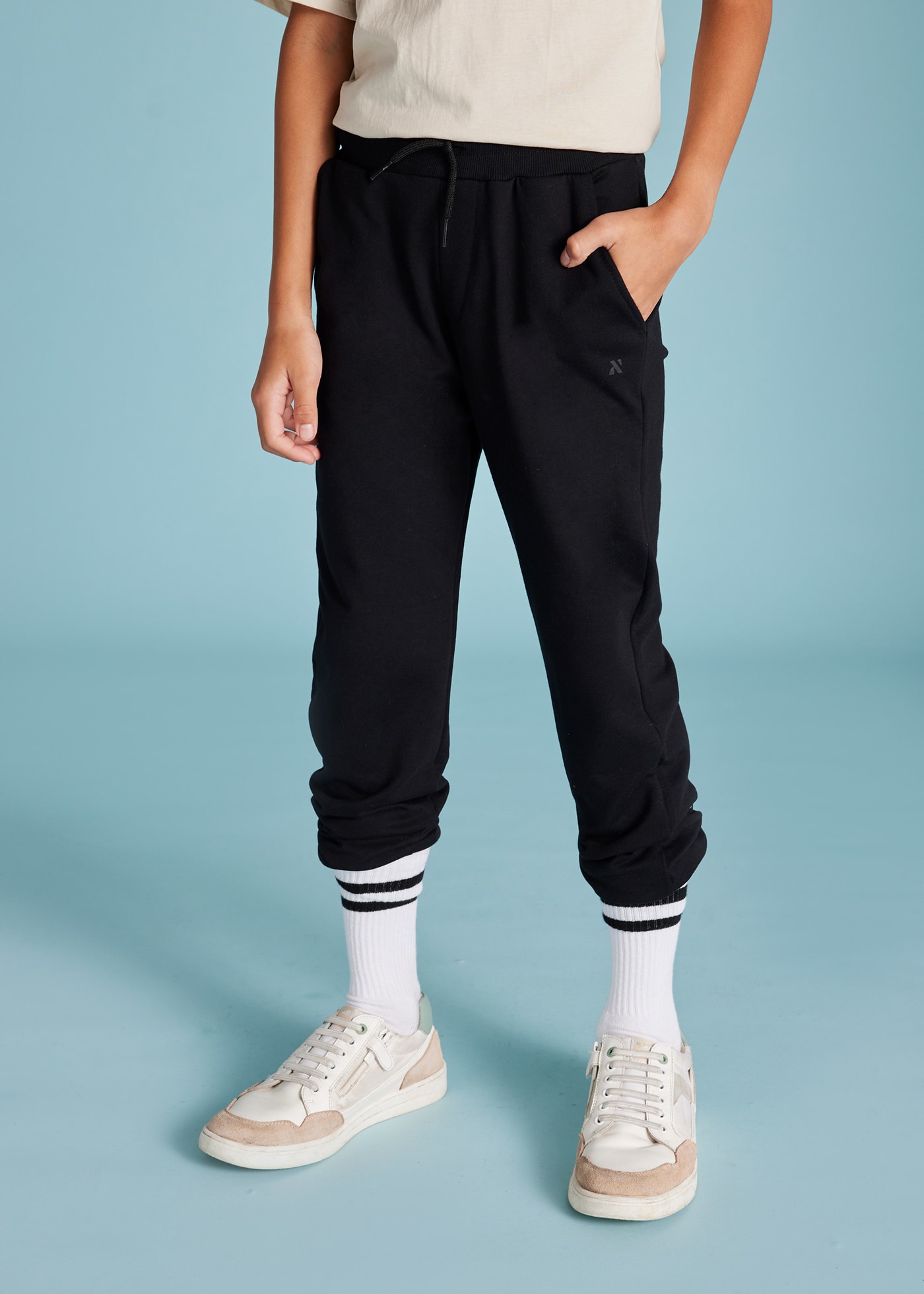 Boy basic sporty trousers