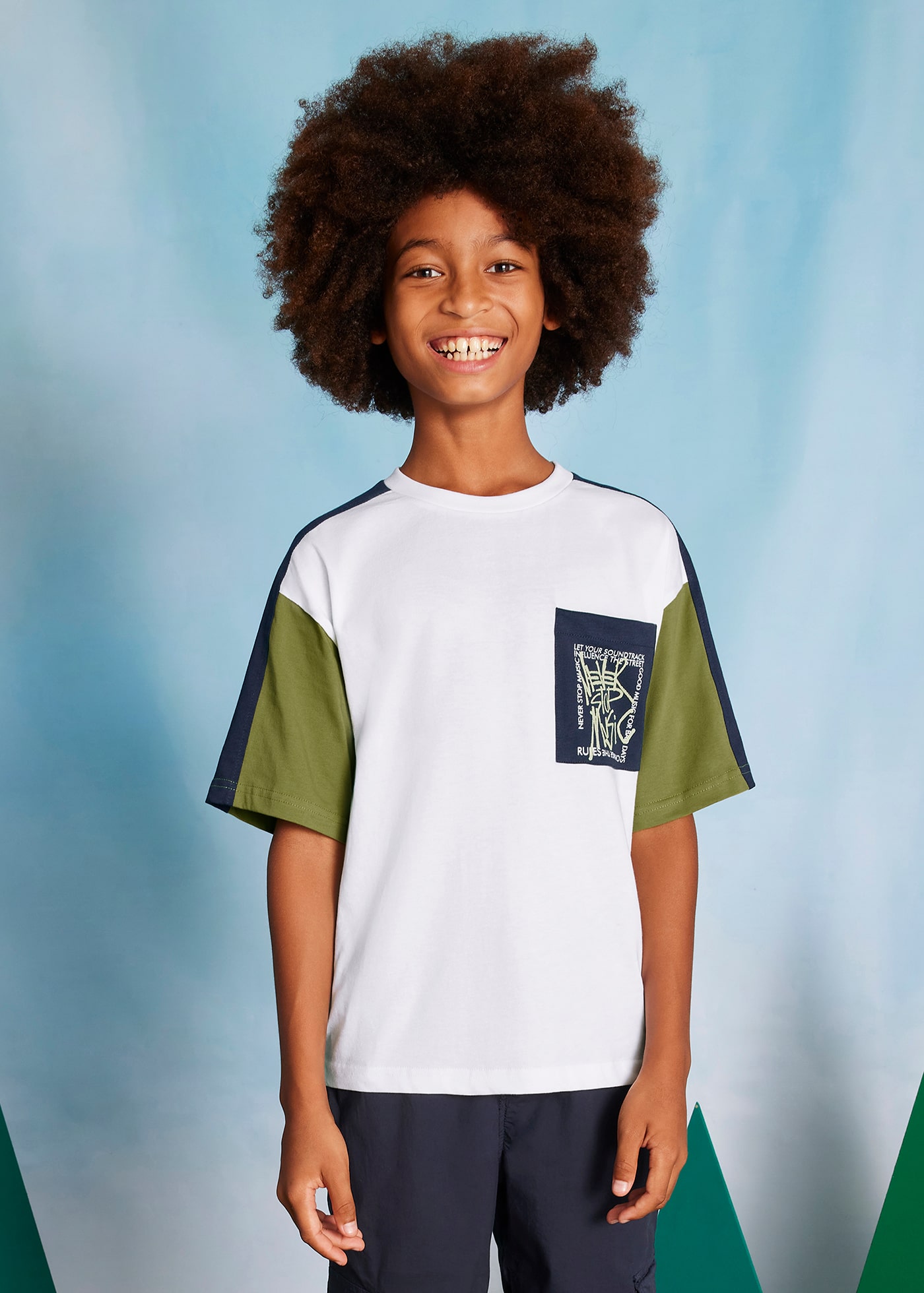 T-shirt blocos de cor rapaz