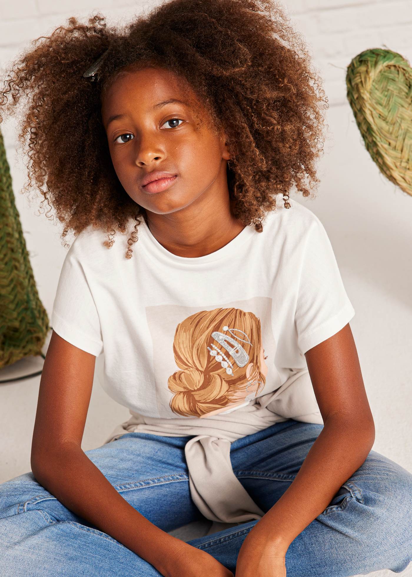 Girl T-Shirt with Hair Clip