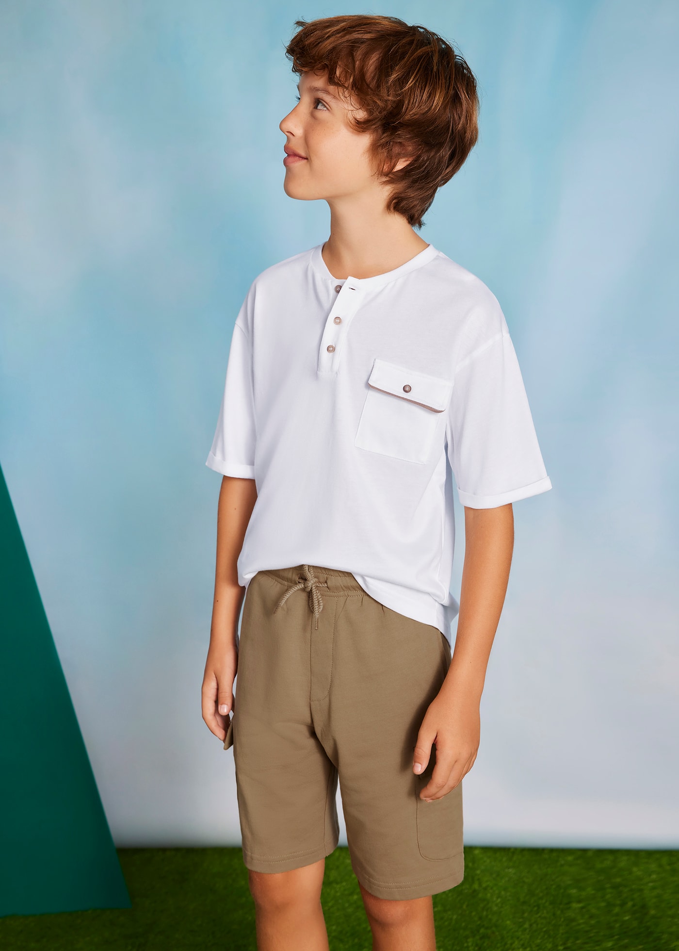 Boy shorts and mao collar t-shirt set