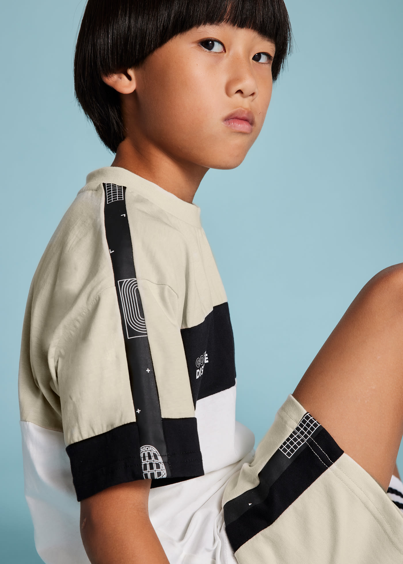 Conjunto bermudas e t-shirt rapaz