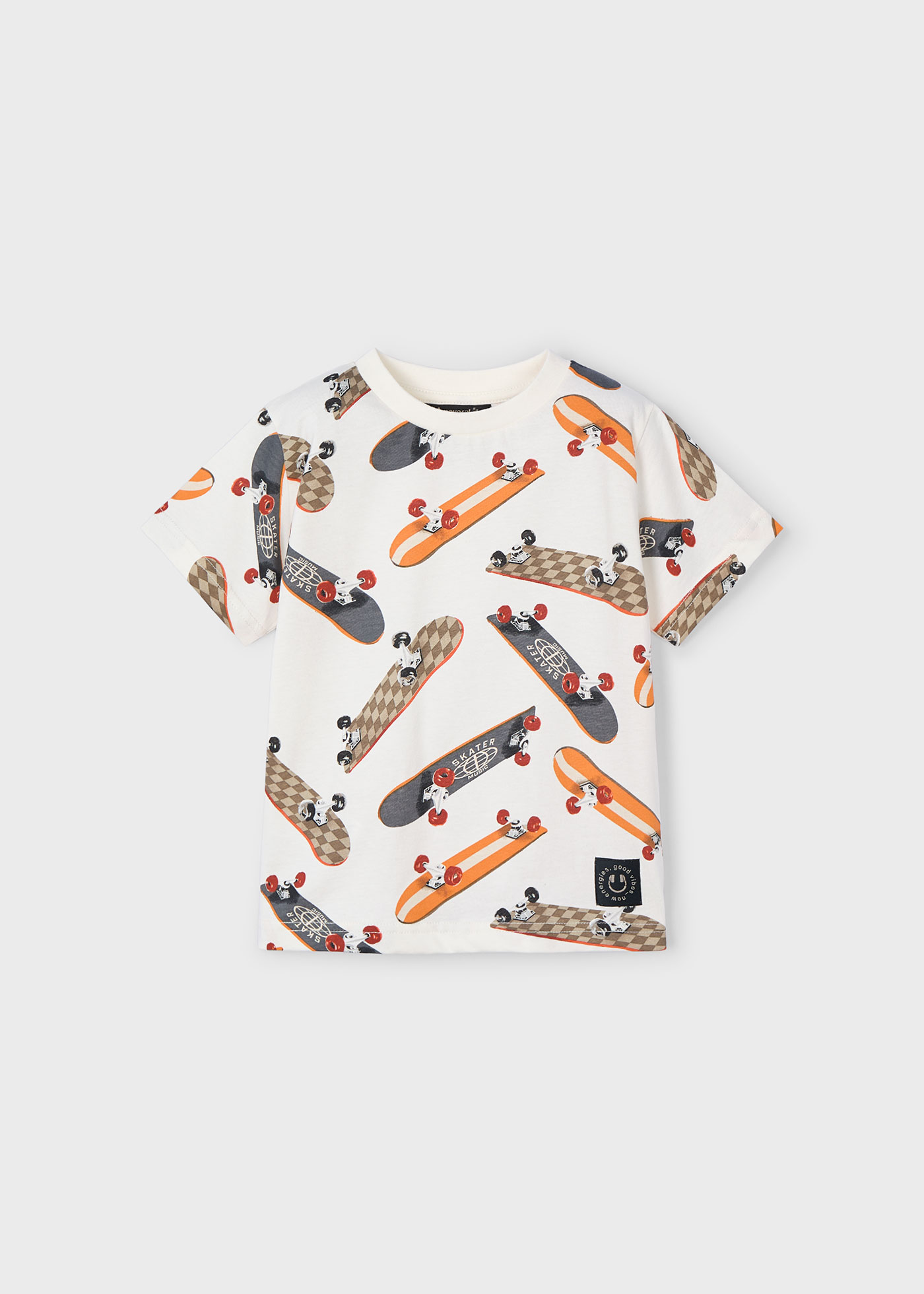 Boy skateboard print t-shirt