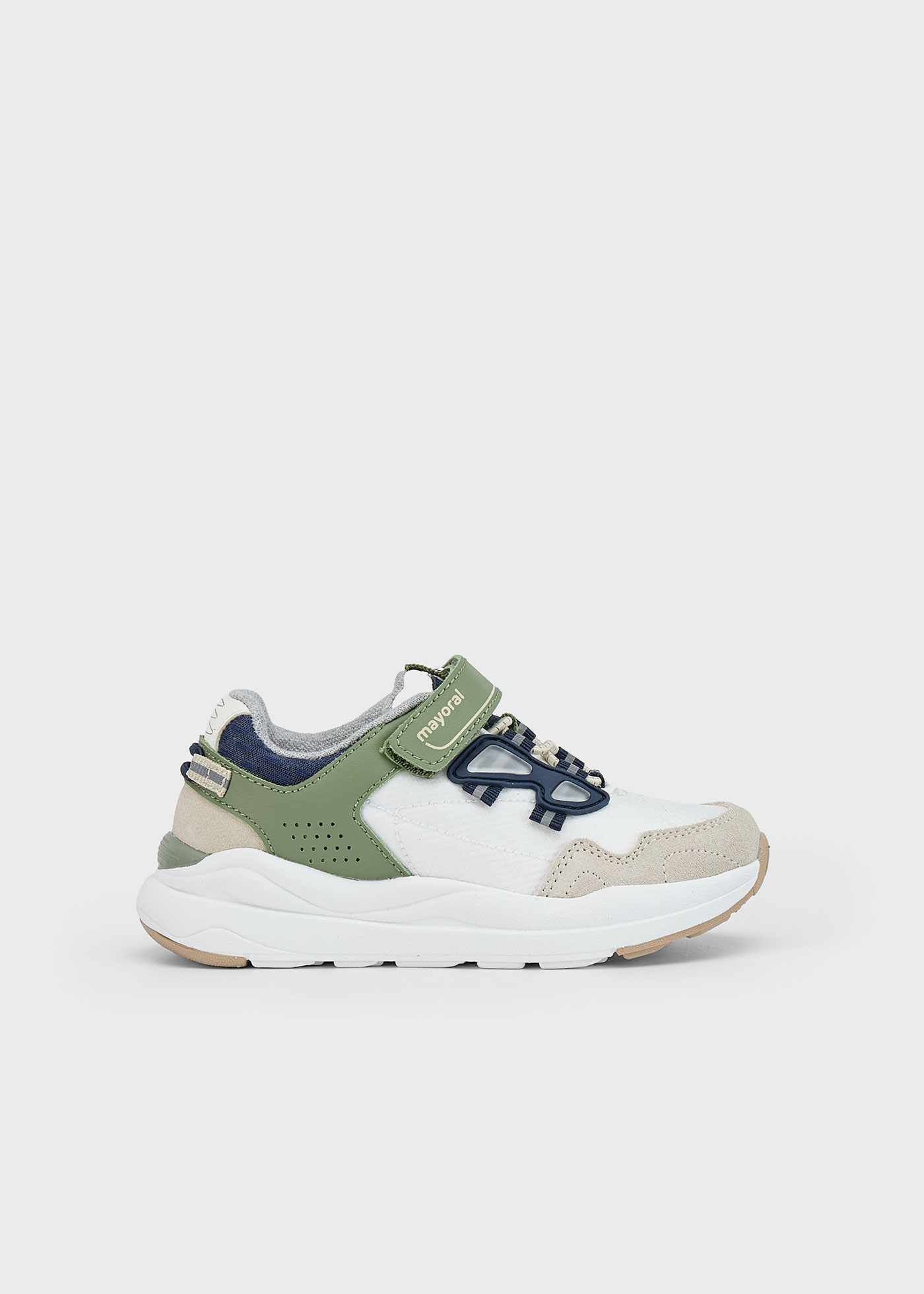 Sportschuhe breite Sohle Jungen