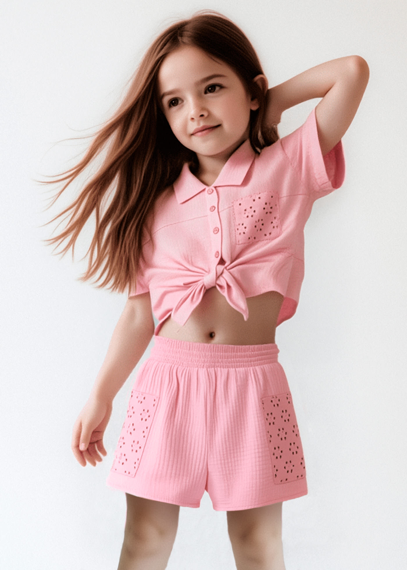 Girl openwork shorts and blouse set