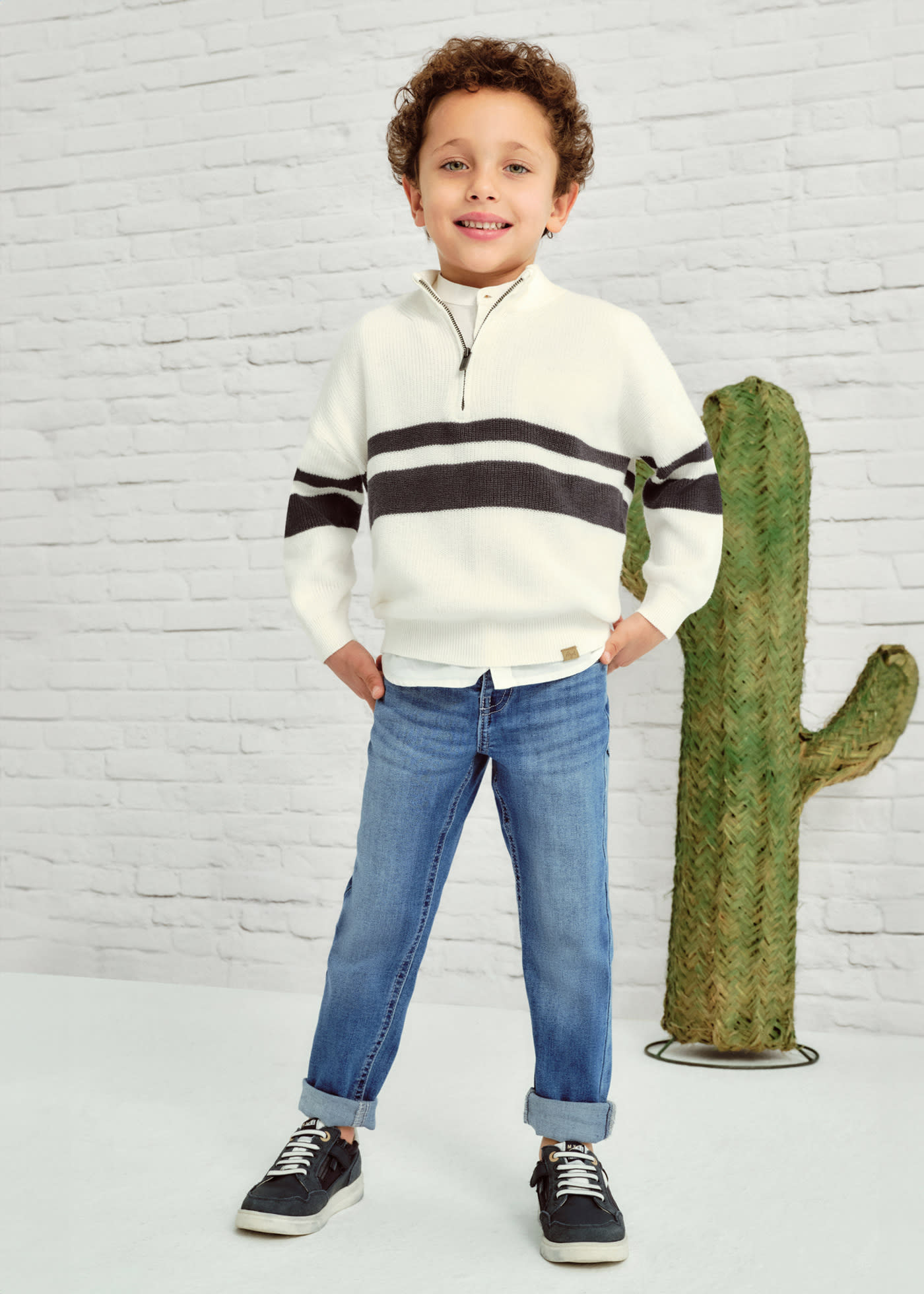 Pantalón vaquero ajustado básico niño