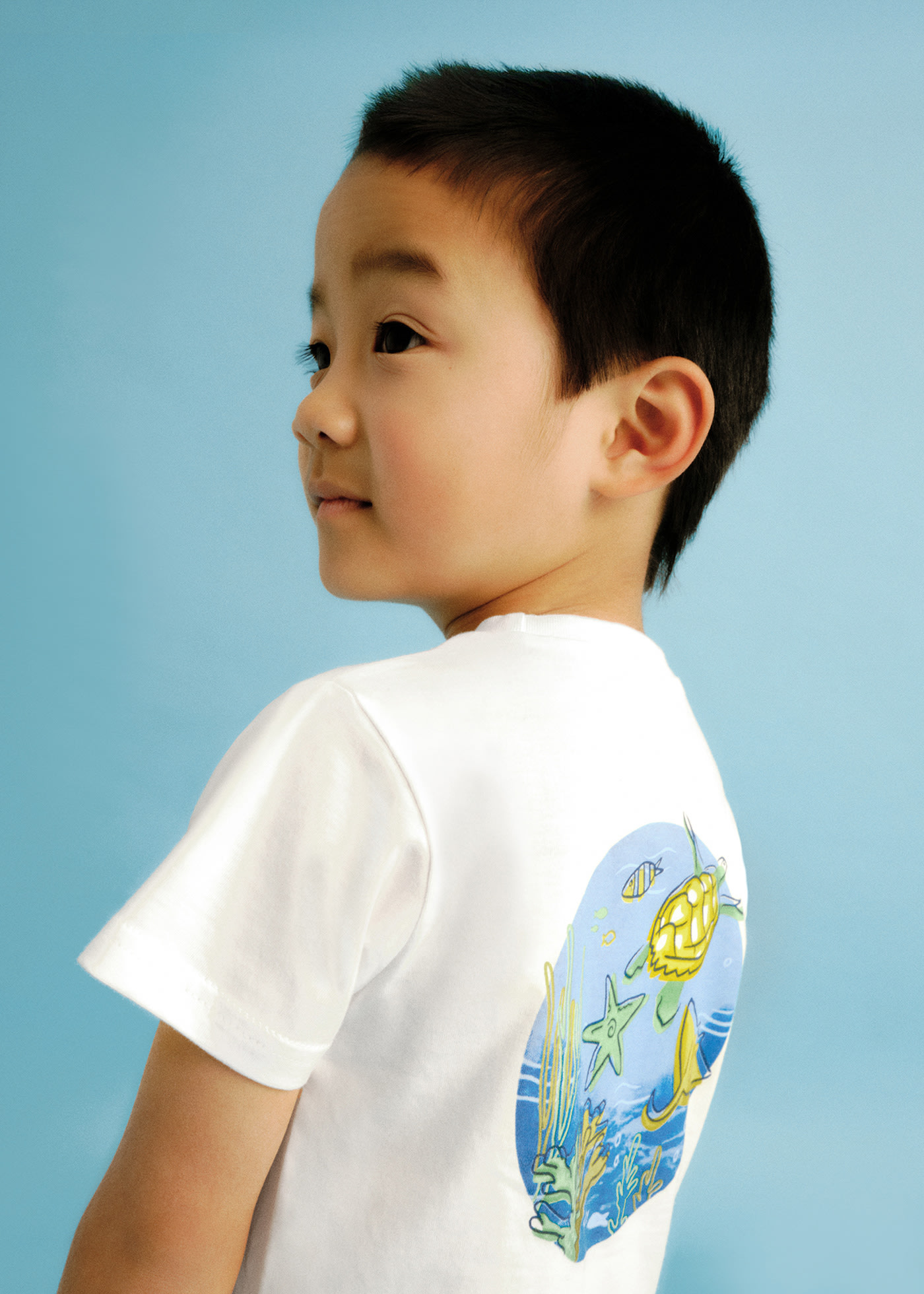 Conjunto bañador y camiseta protección solar niño