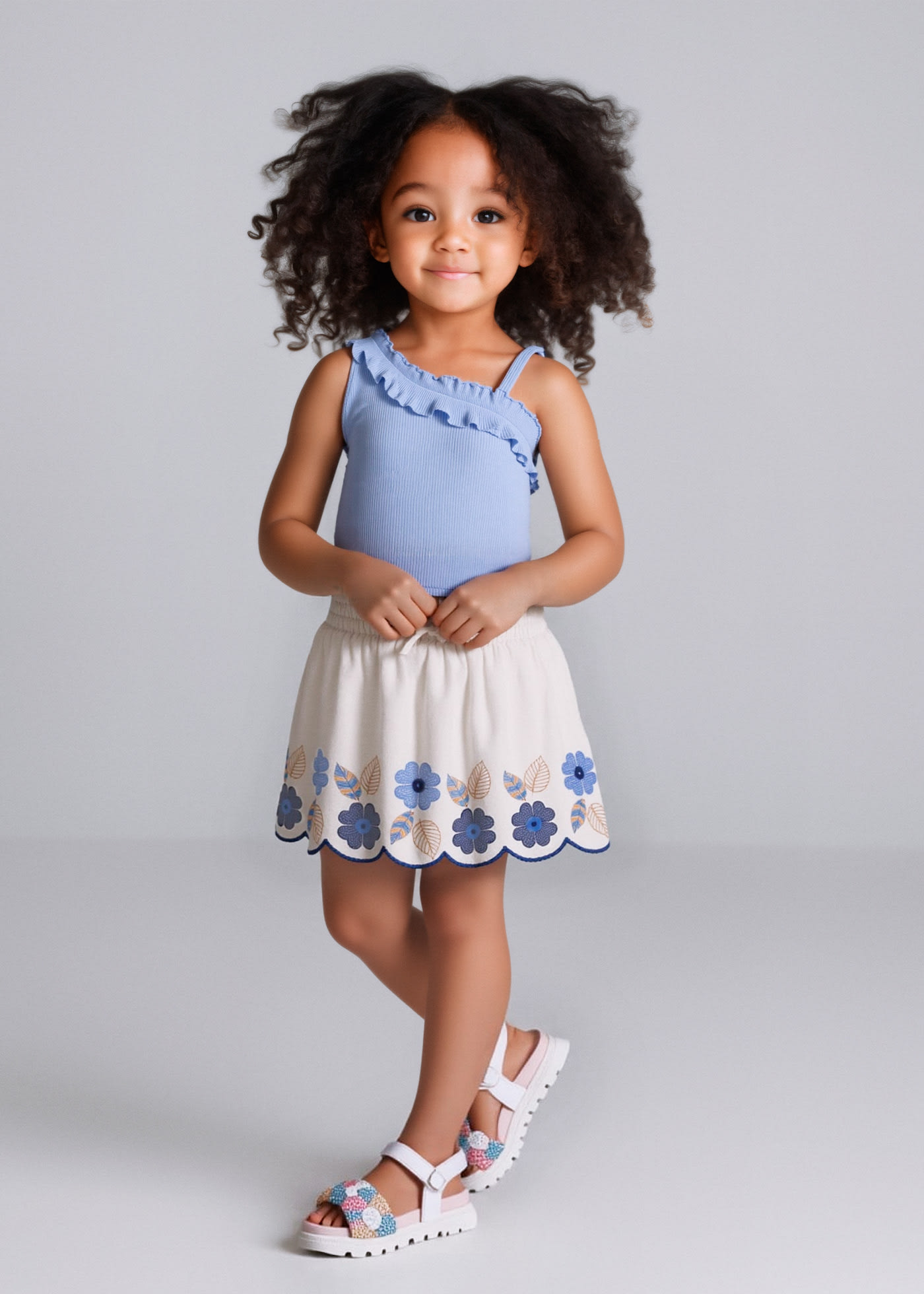Saia bordado menina