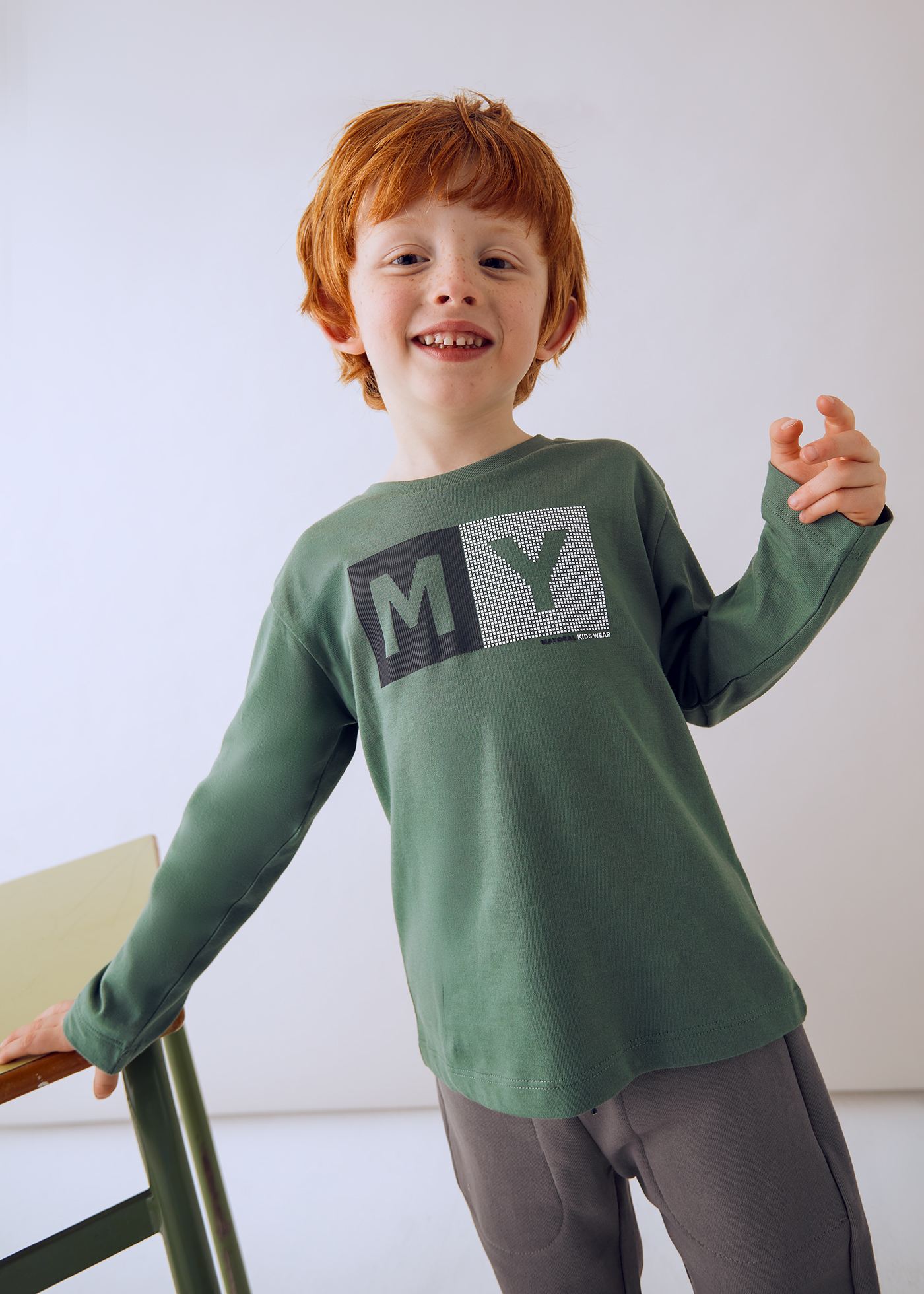 Camiseta letras básica niño
