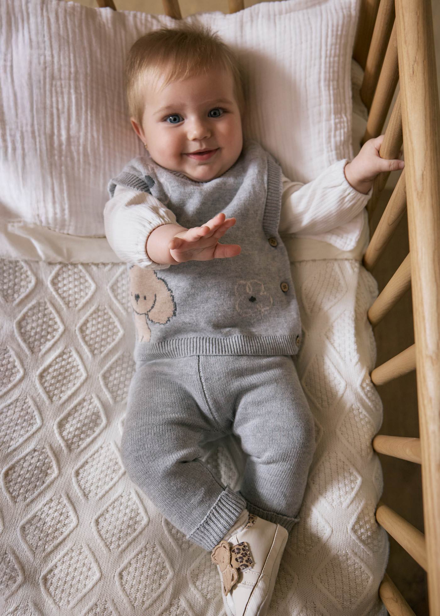Newborn 3 piece vest set