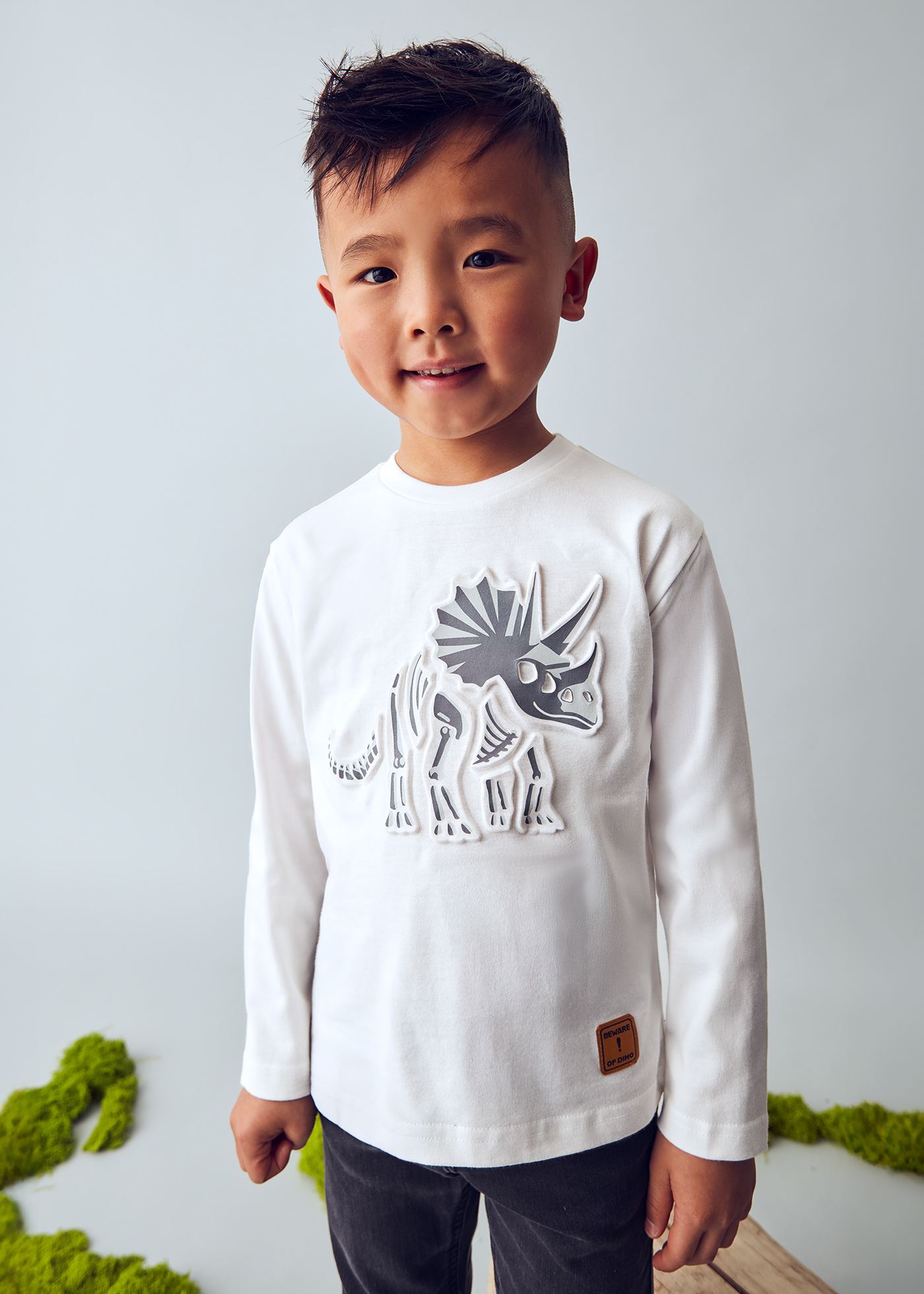Boys long sleeved interactive dinosaur shirt