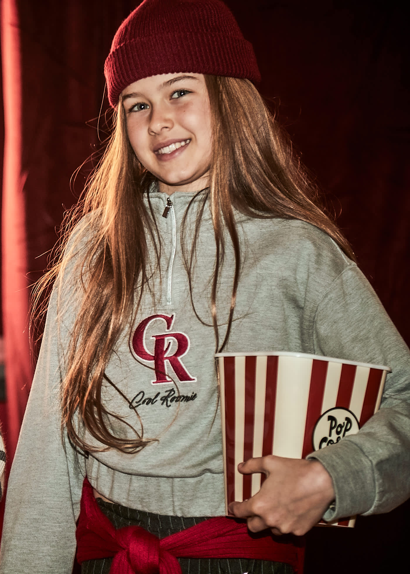 Sweat avec tente en relief fille