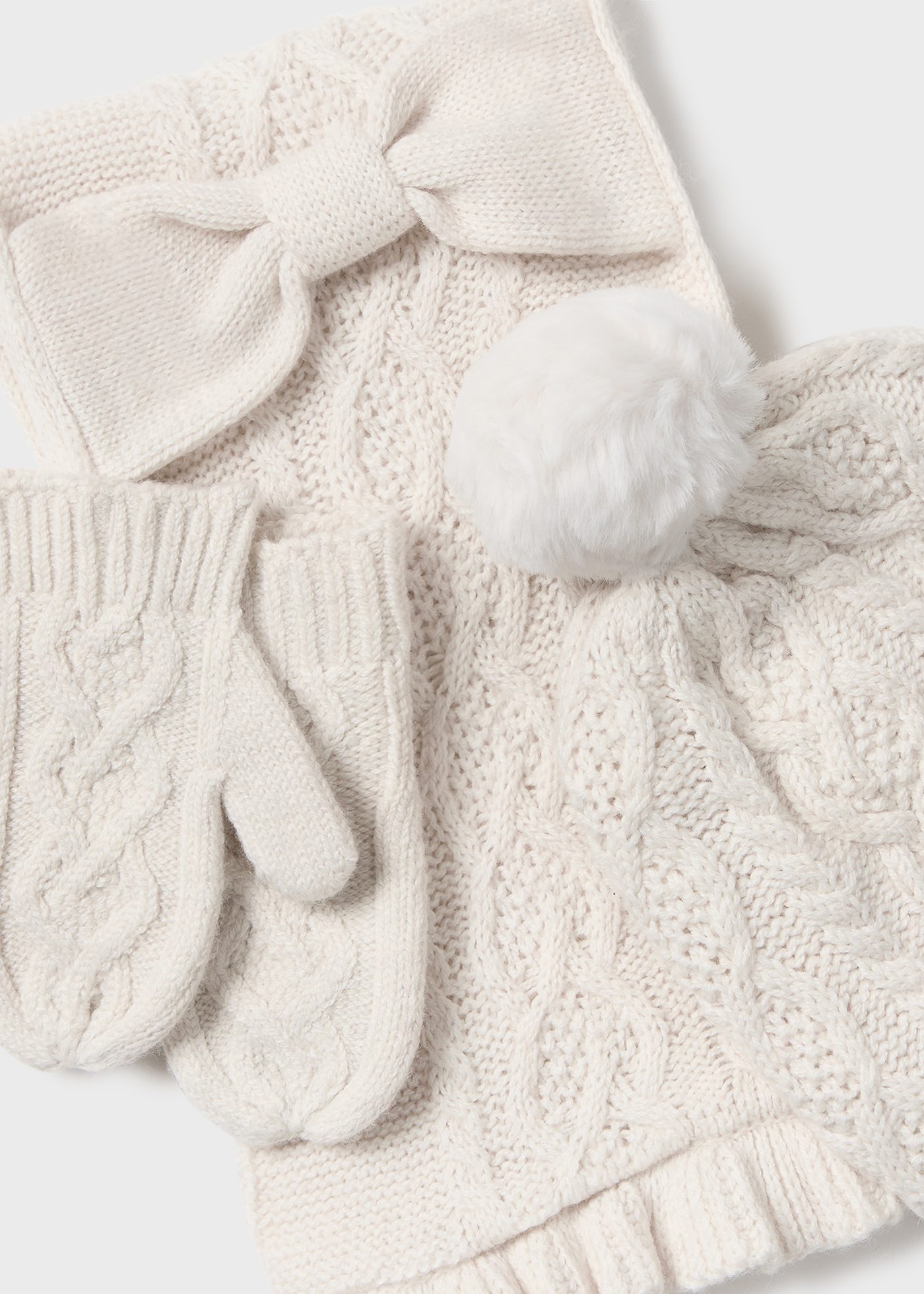 Комплект от 3 части с шал за бебе