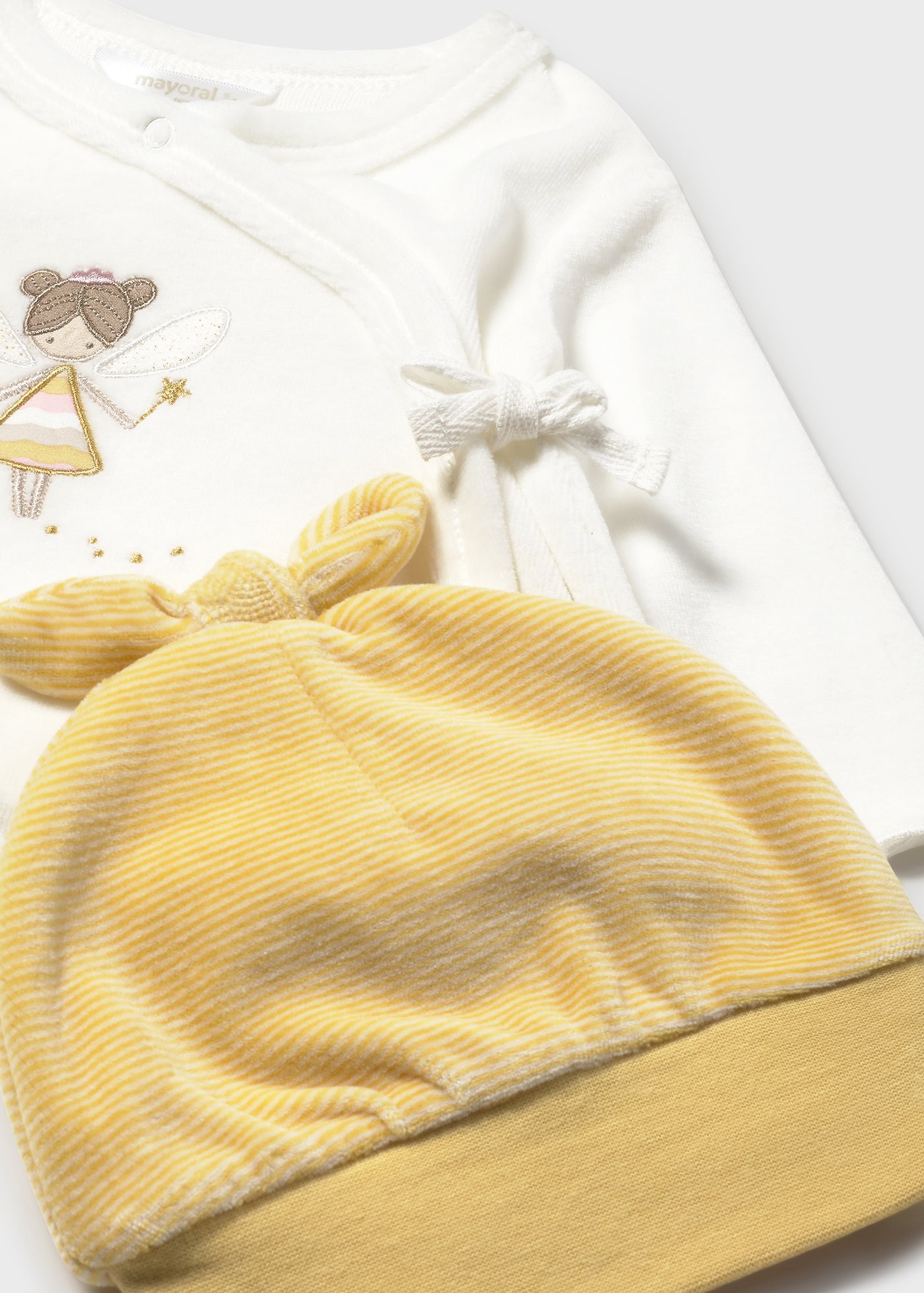 Newborn Girl 3-Piece Knit Set