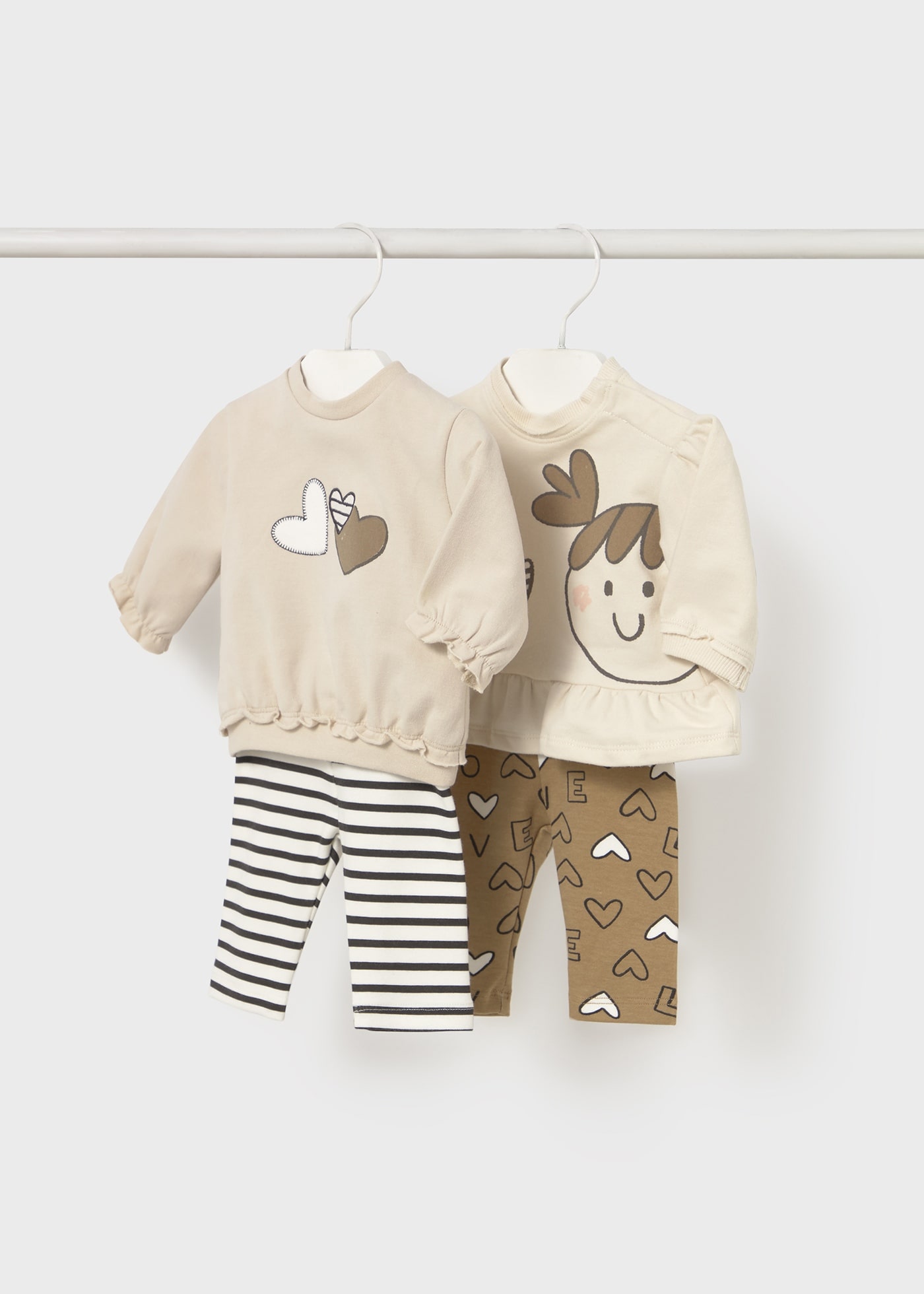 Newborn 4 piece legging set