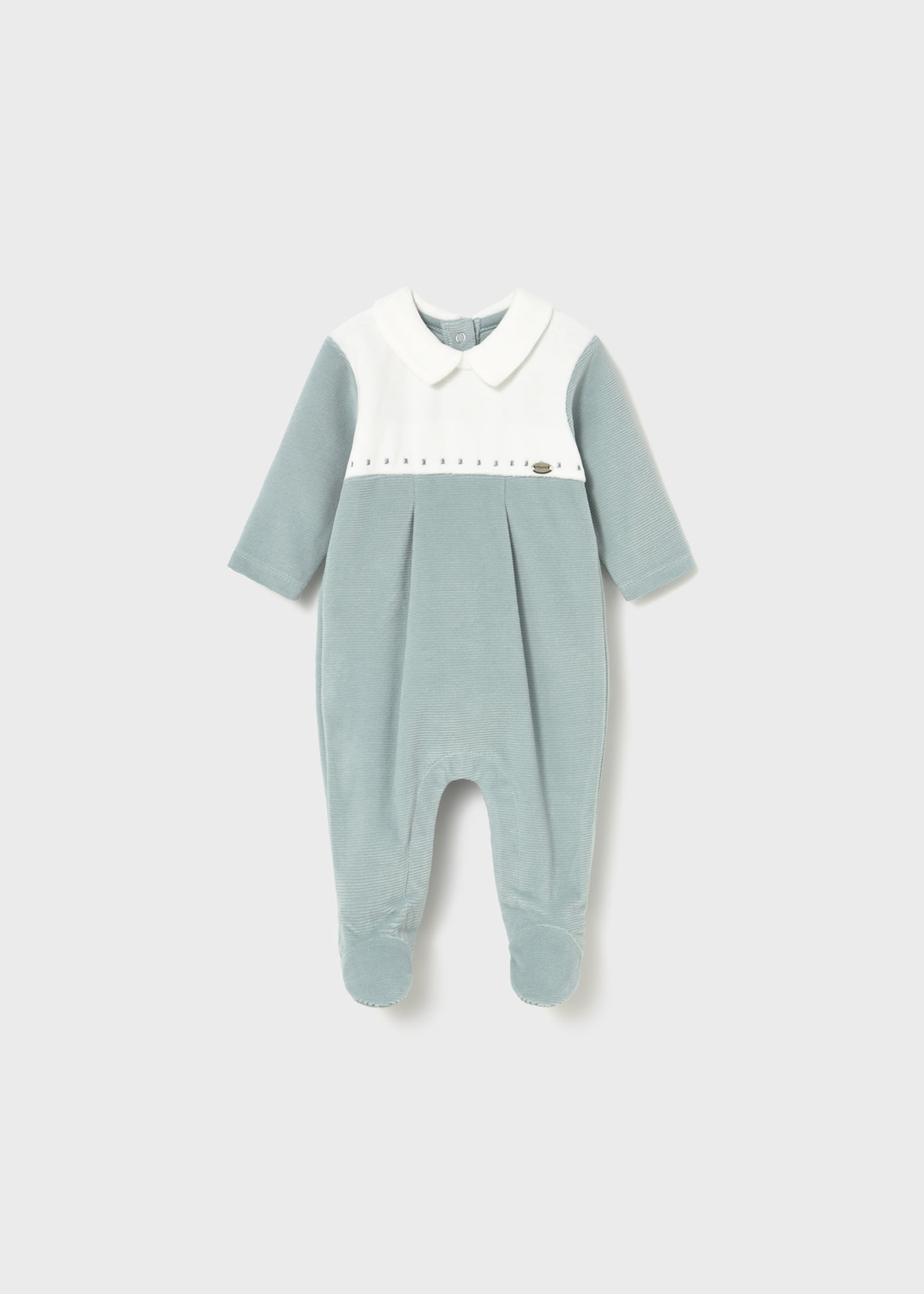 Newborn romper with feet